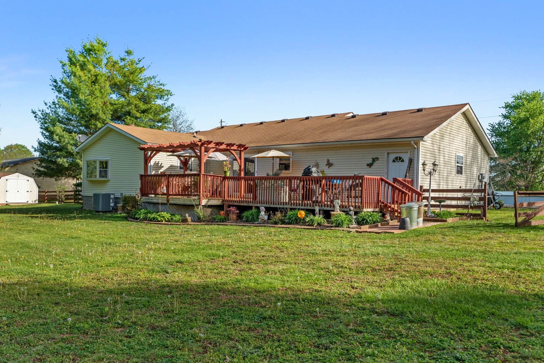 70 Cordie Ct, Ekron, KY 40117