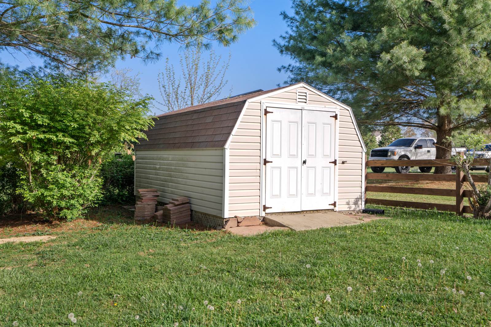 70 Cordie Ct, Ekron, KY 40117