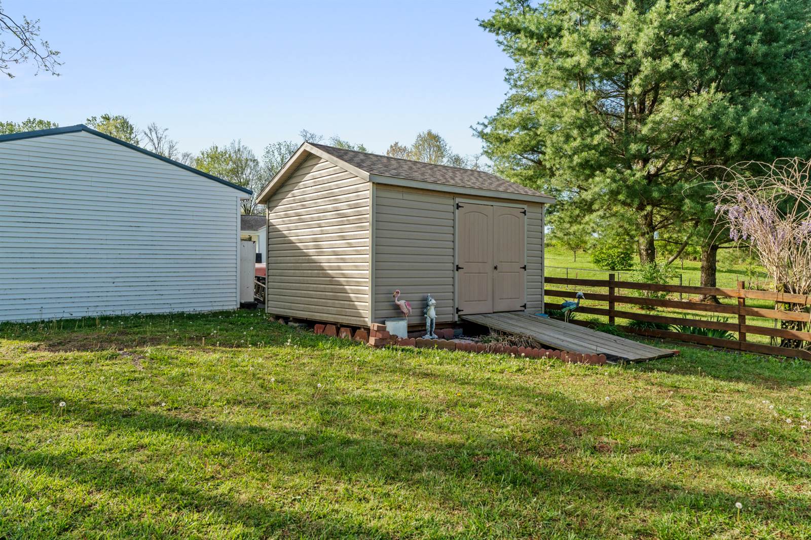 70 Cordie Ct, Ekron, KY 40117