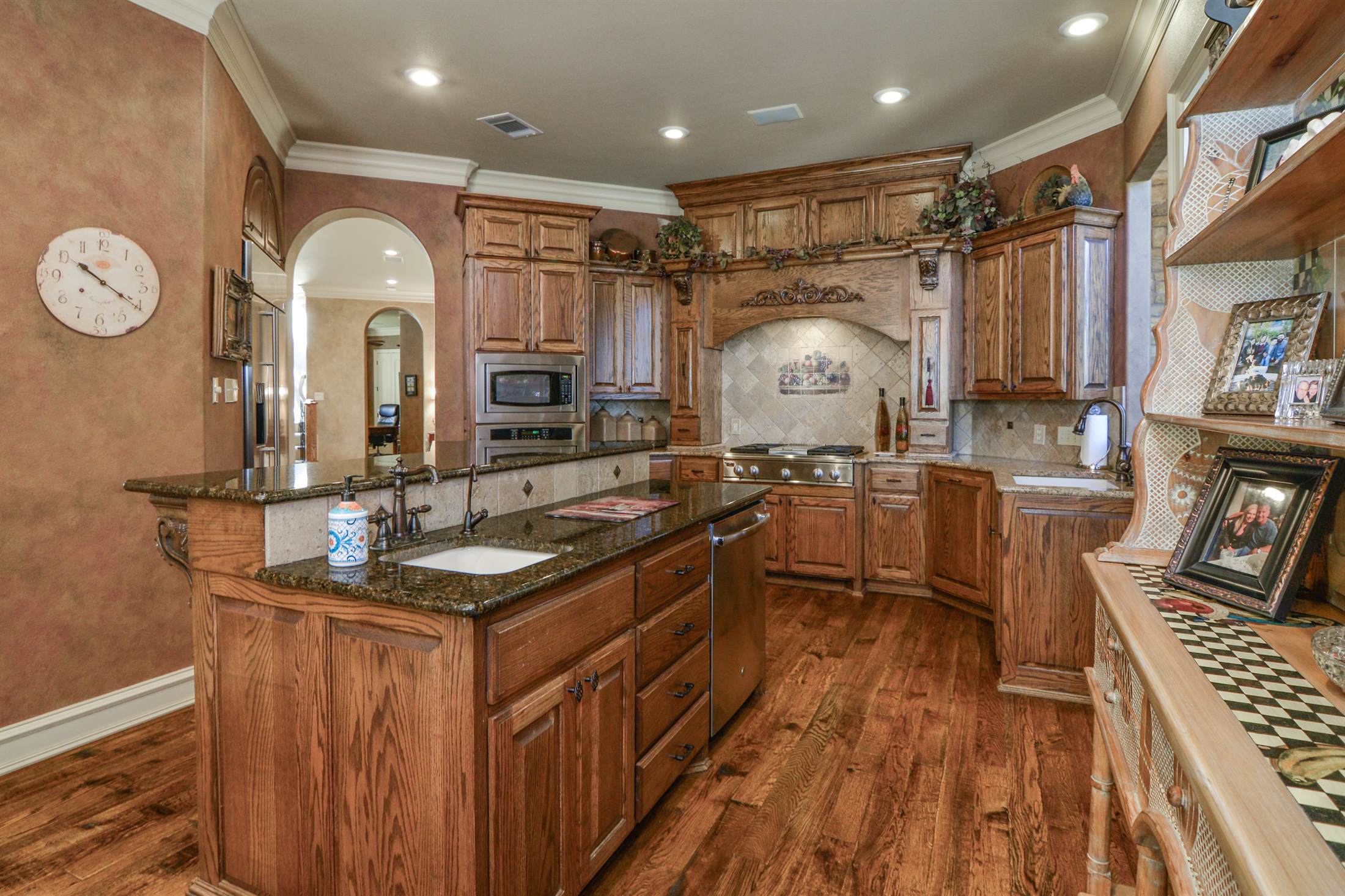 1106 N 14th Street, Wolfforth, TX 79382