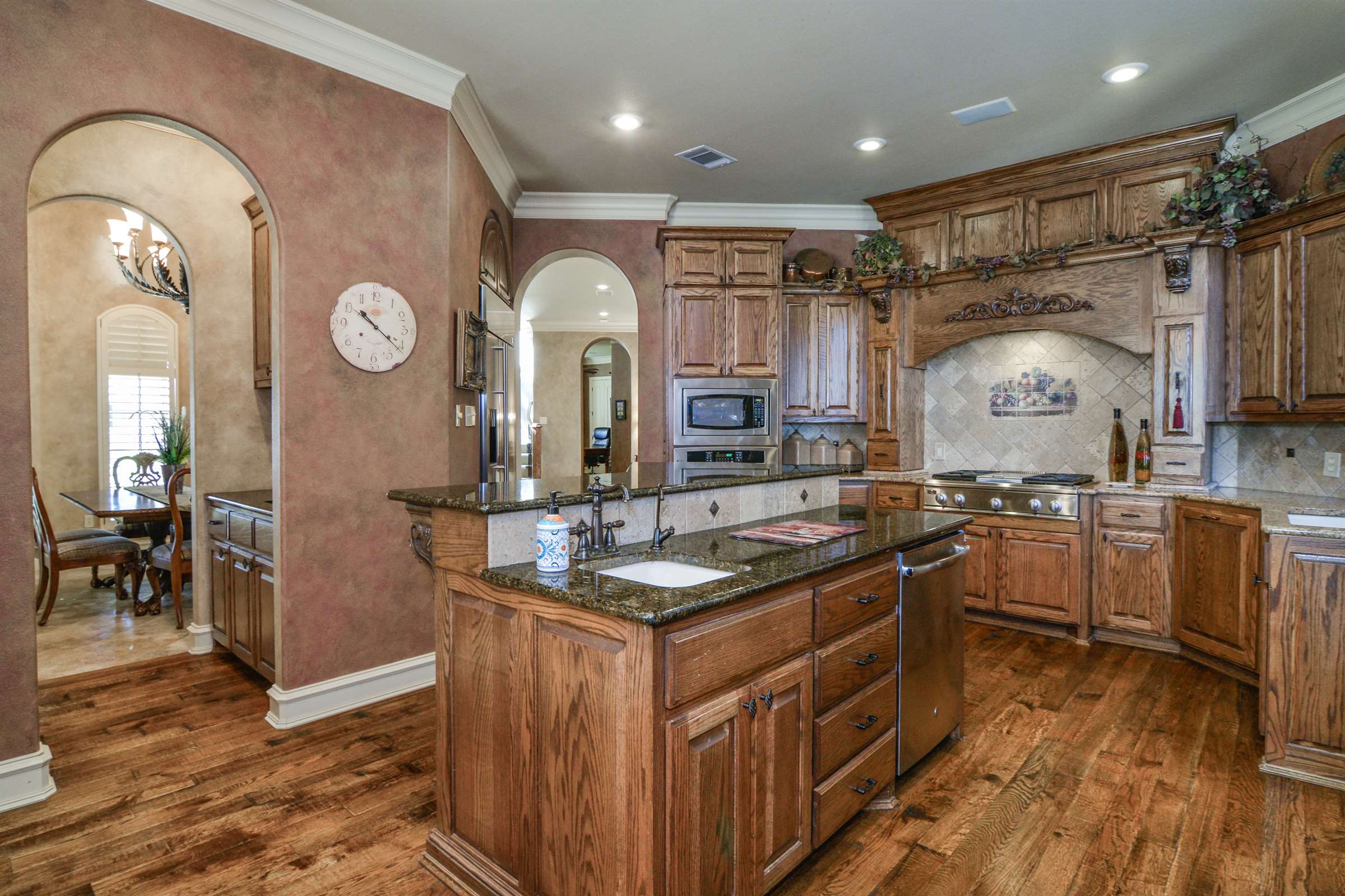 1106 N 14th Street, Wolfforth, TX 79382