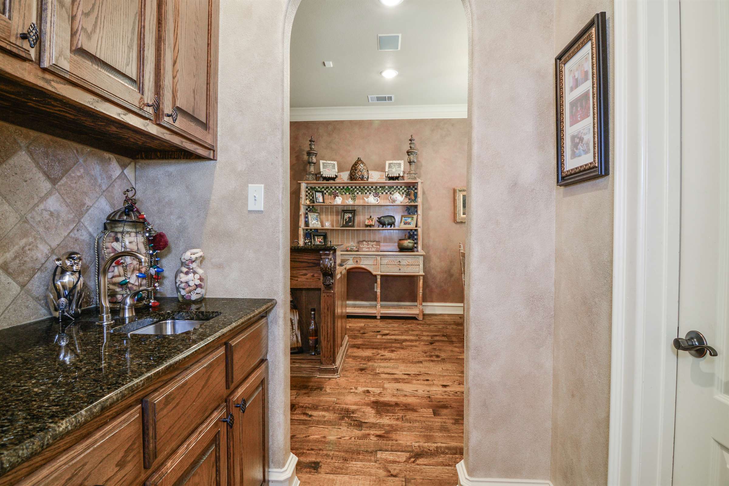 1106 N 14th Street, Wolfforth, TX 79382