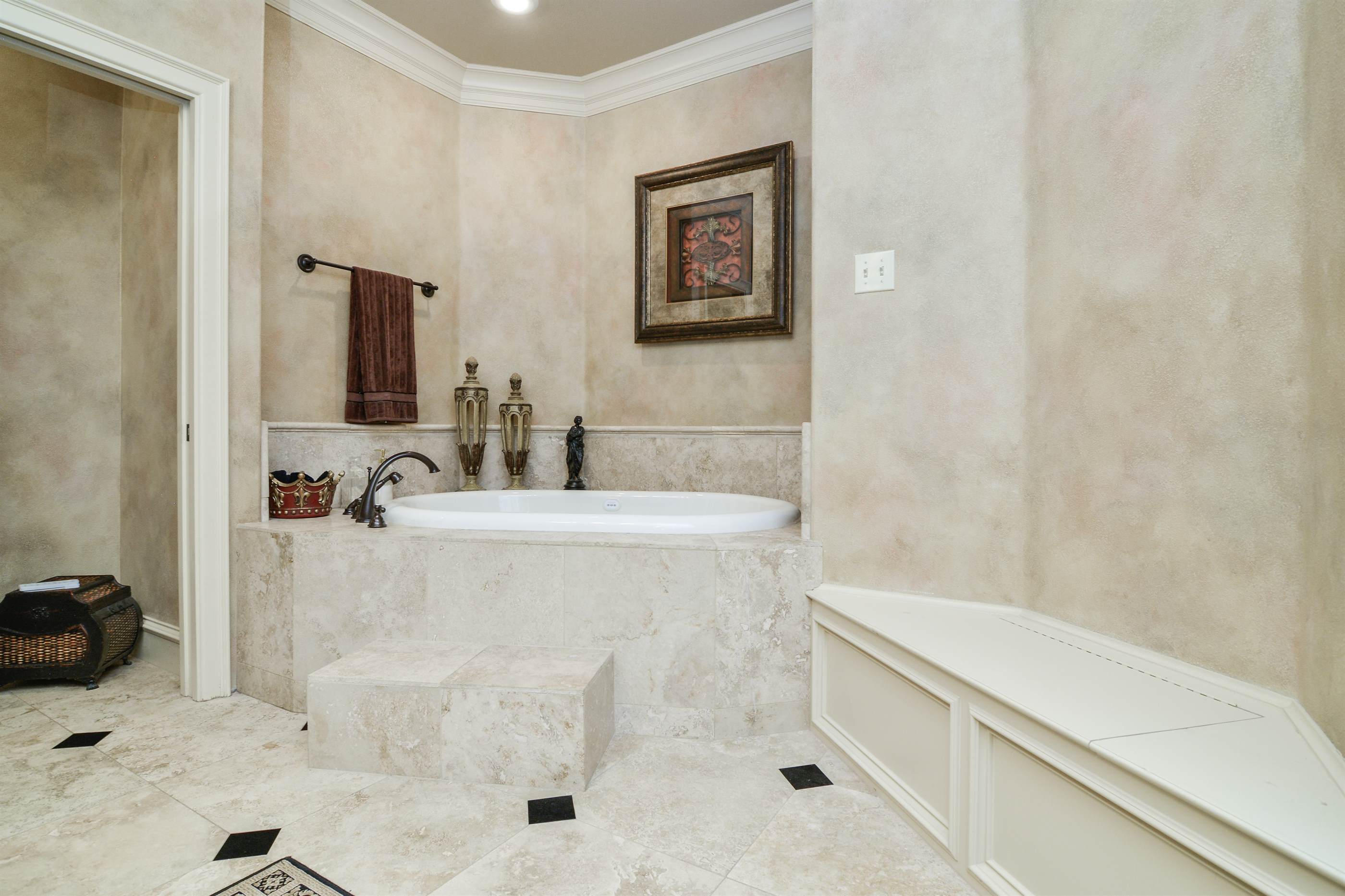 1106 N 14th Street, Wolfforth, TX 79382