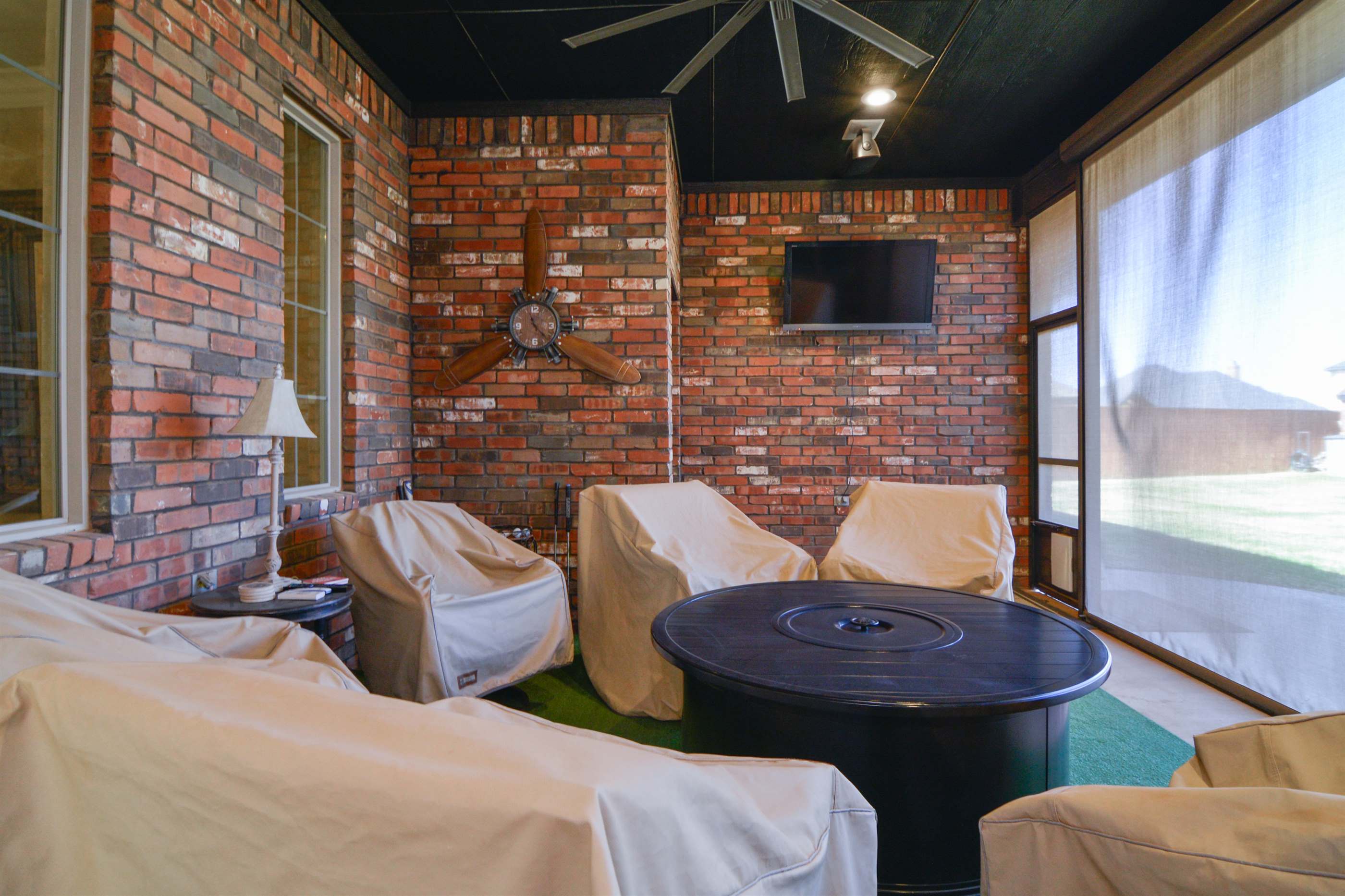 1106 N 14th Street, Wolfforth, TX 79382