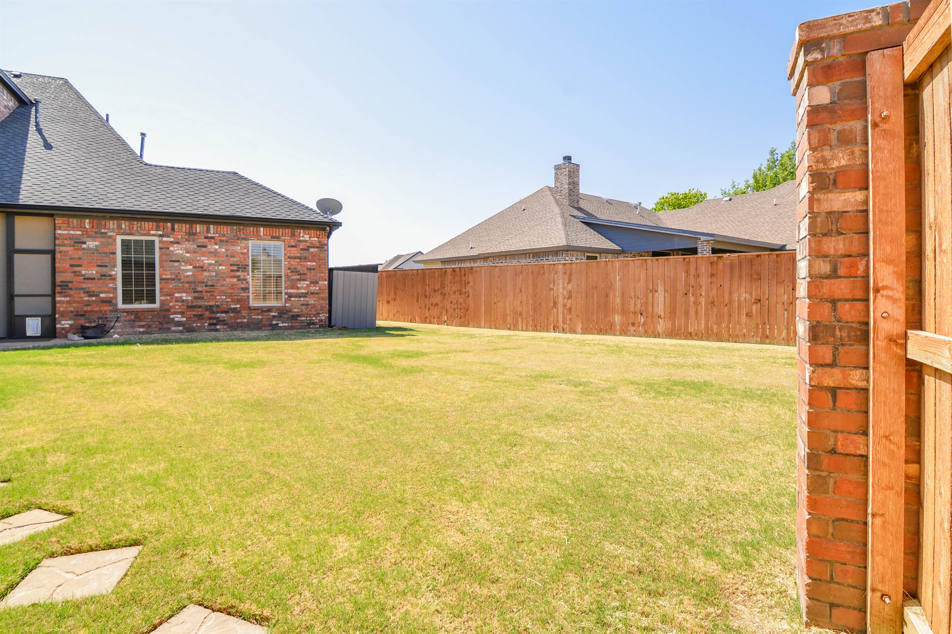 1106 N 14th Street, Wolfforth, TX 79382