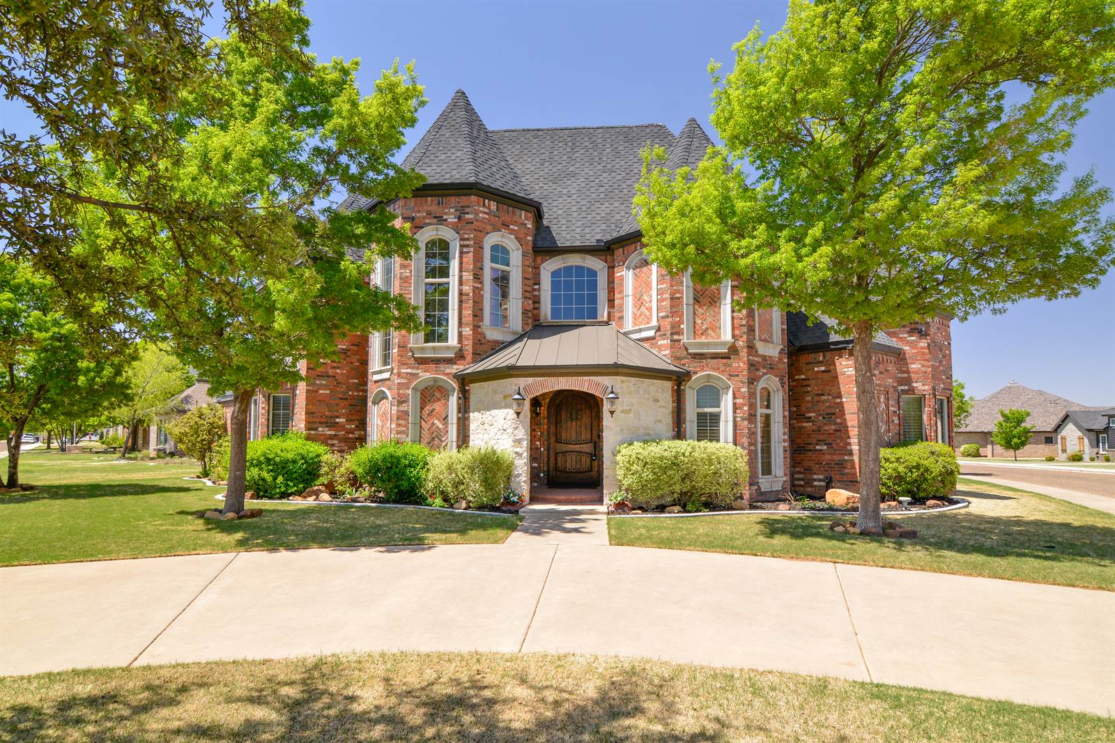 1106 N 14th Street, Wolfforth, TX 79382