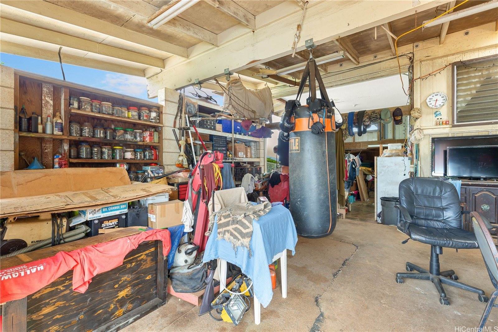 45-231 Kaneohe Bay Drive, Kaneohe, HI 96744