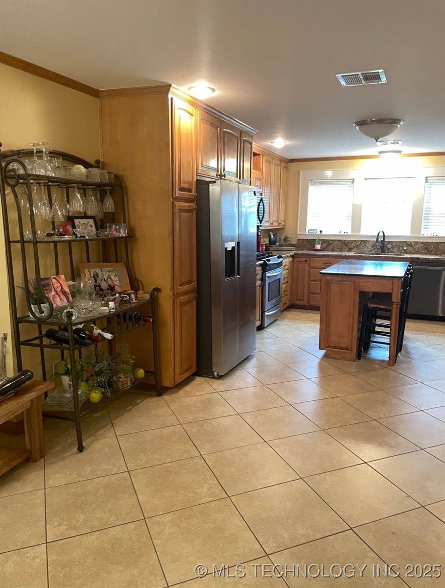 2284 East Roping Road, Atoka, OK 74525