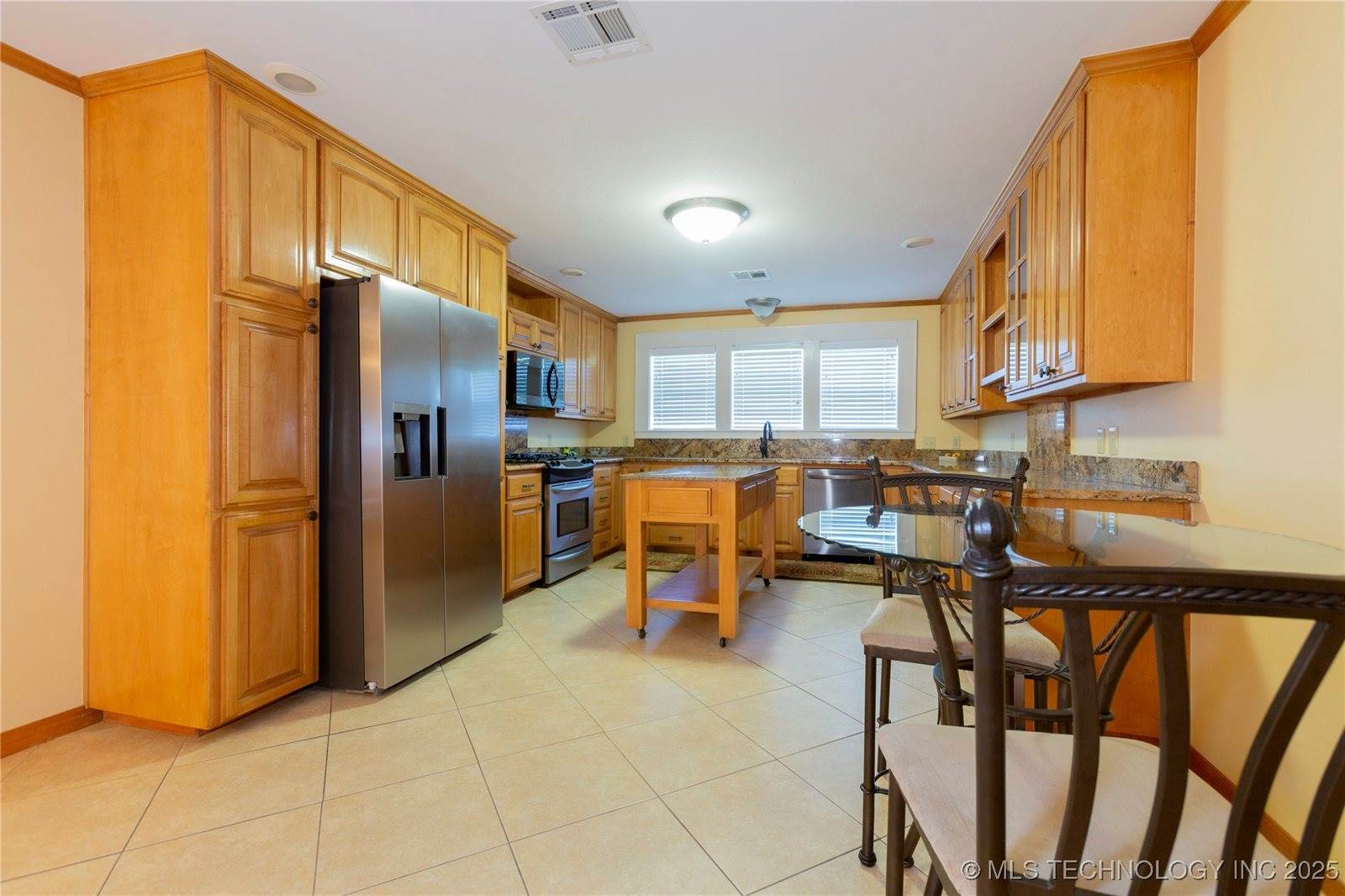 2284 East Roping Road, Atoka, OK 74525