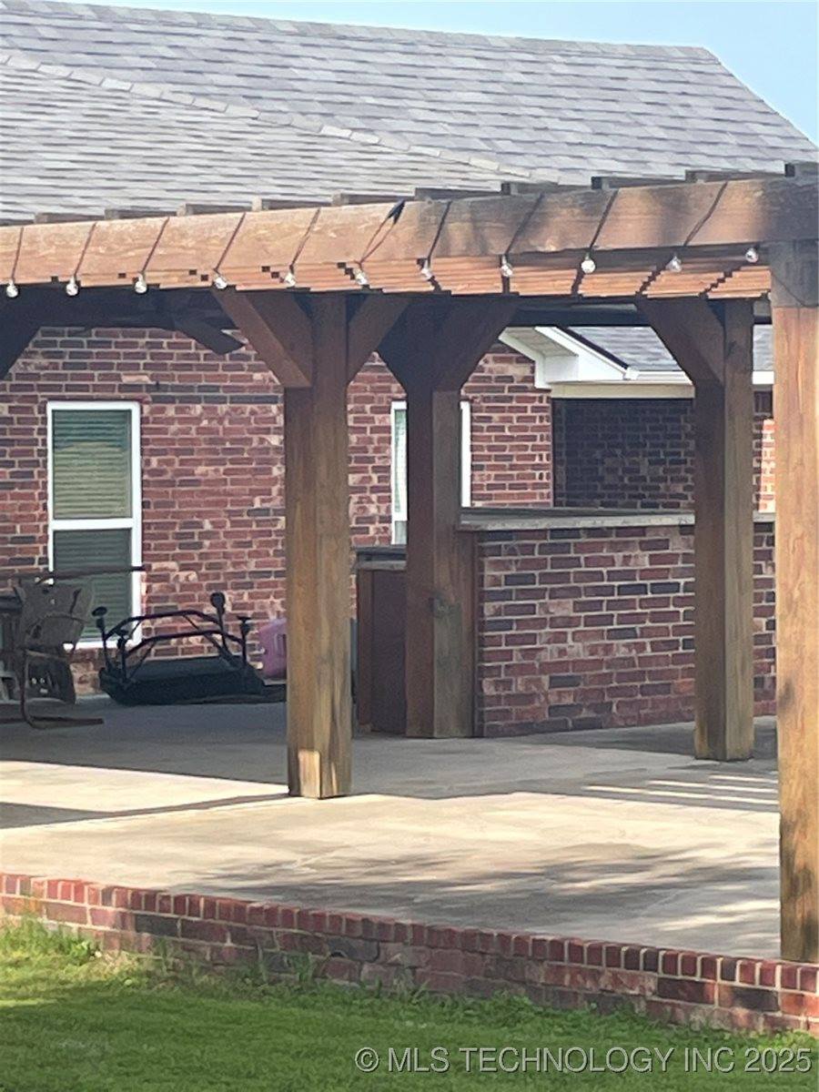 2284 East Roping Road, Atoka, OK 74525