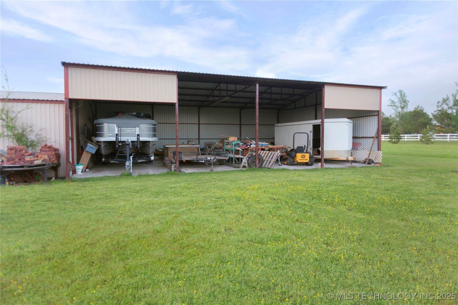 2284 East Roping Road, Atoka, OK 74525