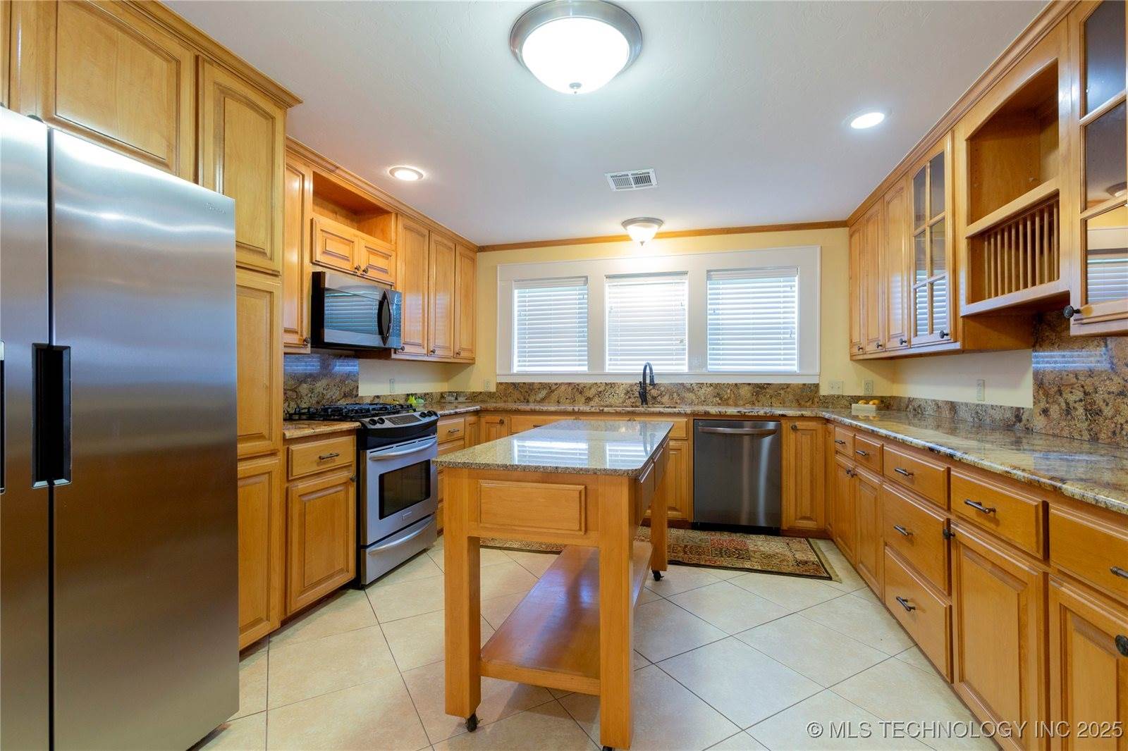 2284 East Roping Road, Atoka, OK 74525