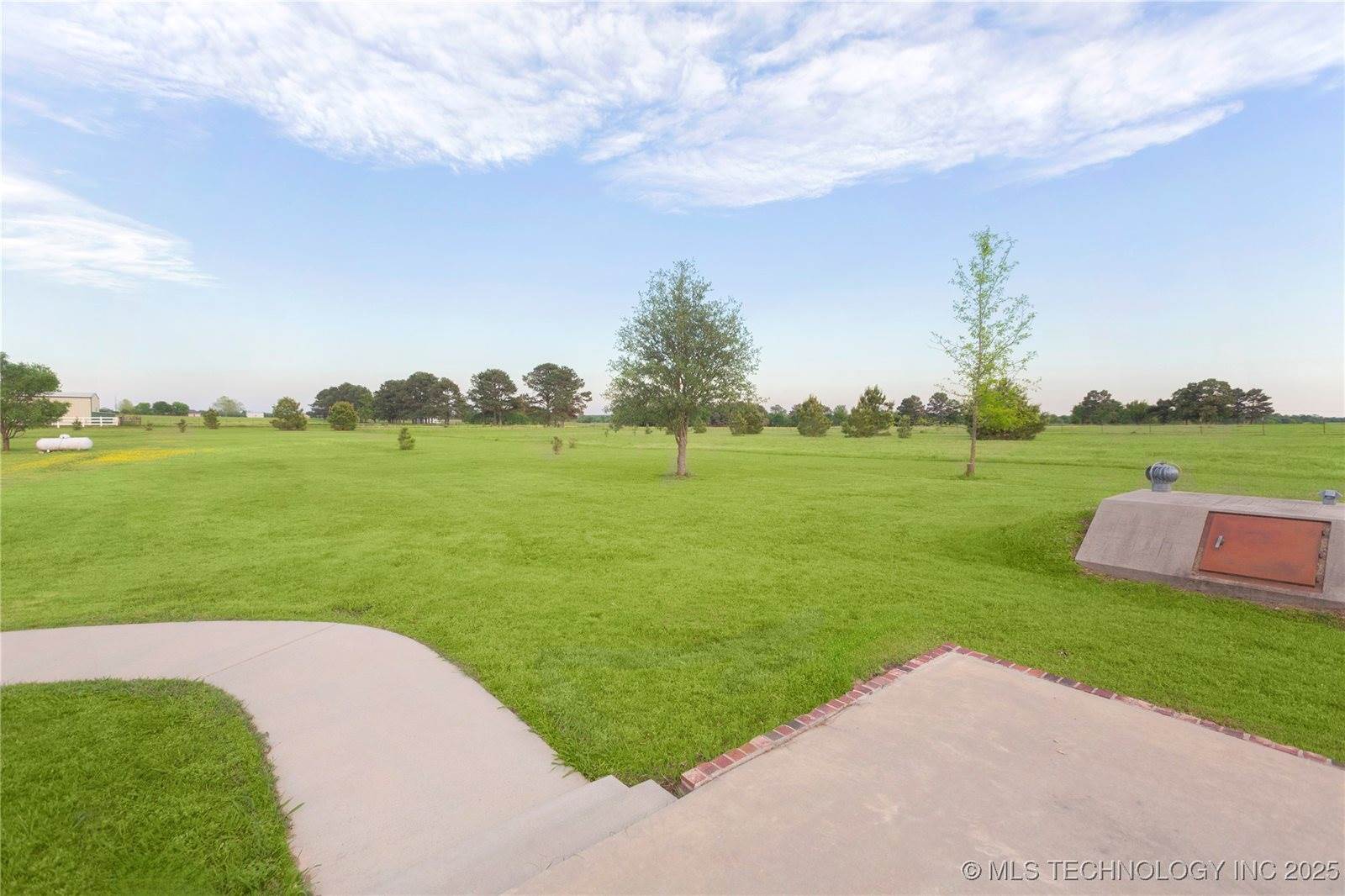 2284 East Roping Road, Atoka, OK 74525