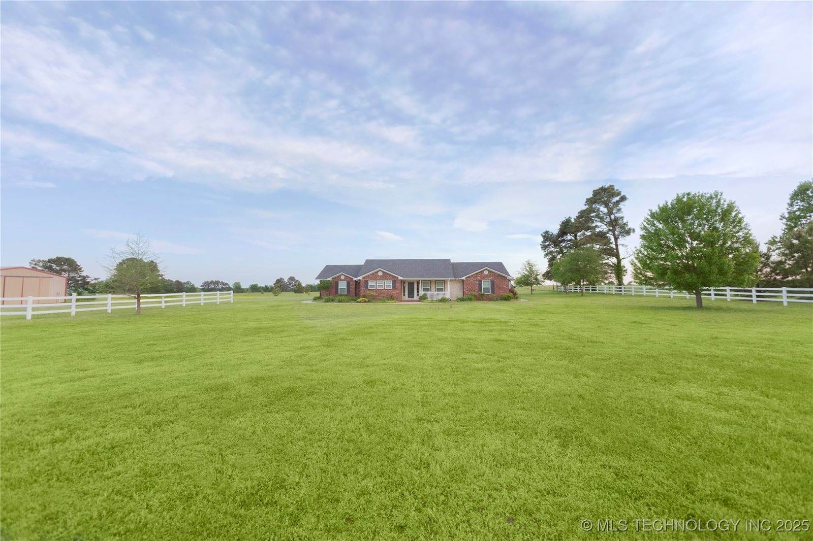 2284 East Roping Road, Atoka, OK 74525