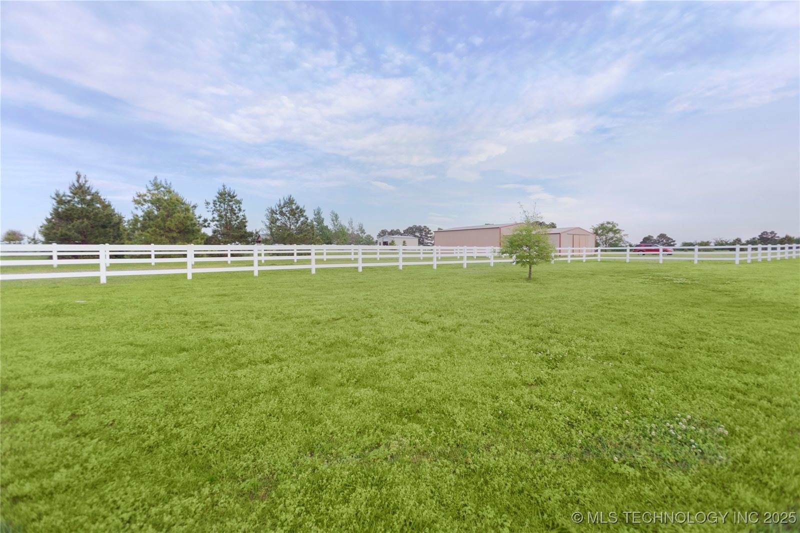 2284 East Roping Road, Atoka, OK 74525