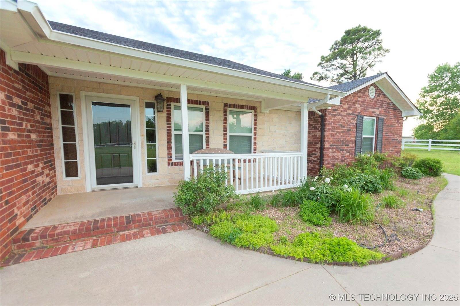 2284 East Roping Road, Atoka, OK 74525