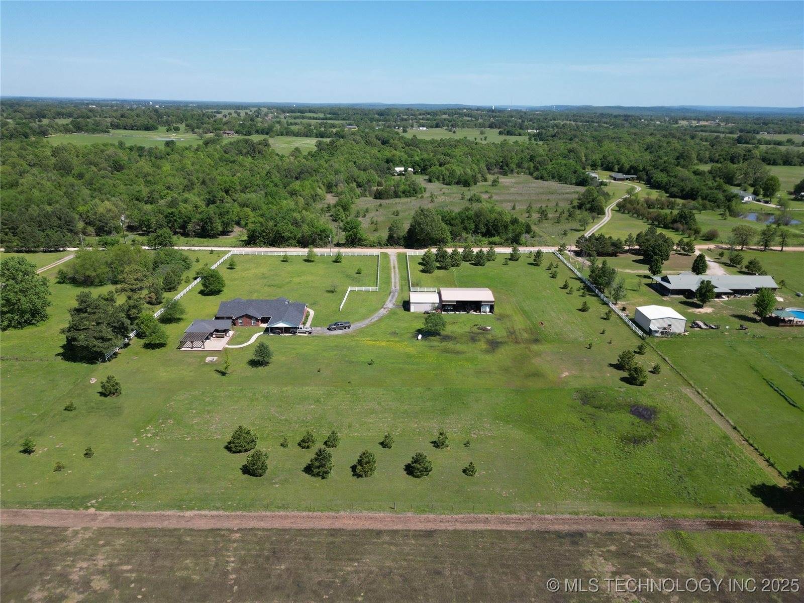 2284 East Roping Road, Atoka, OK 74525