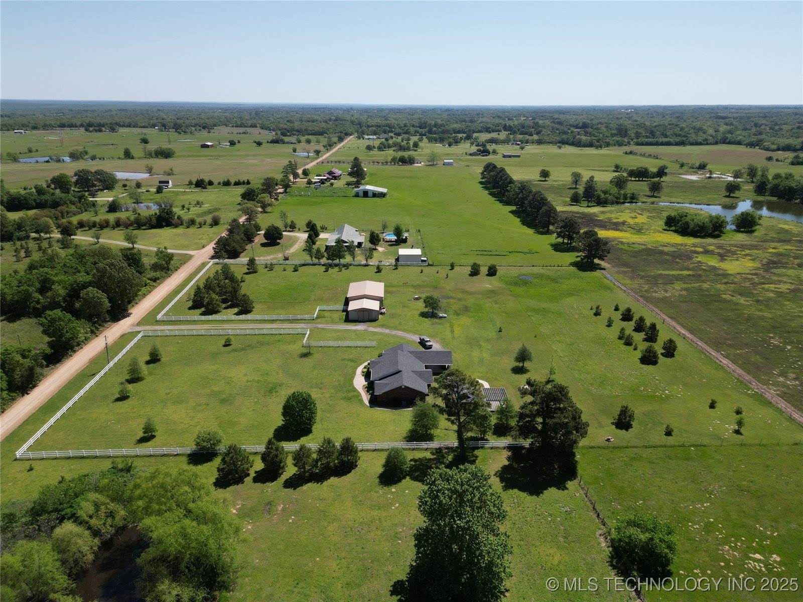 2284 East Roping Road, Atoka, OK 74525