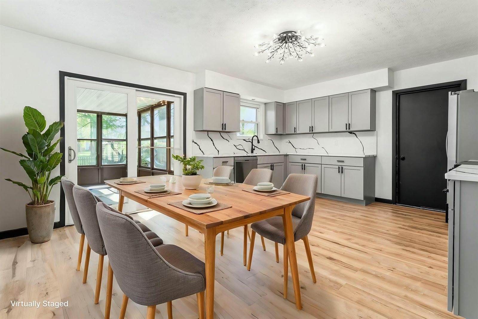 239 Chapelfield Road, Columbus, OH 43230