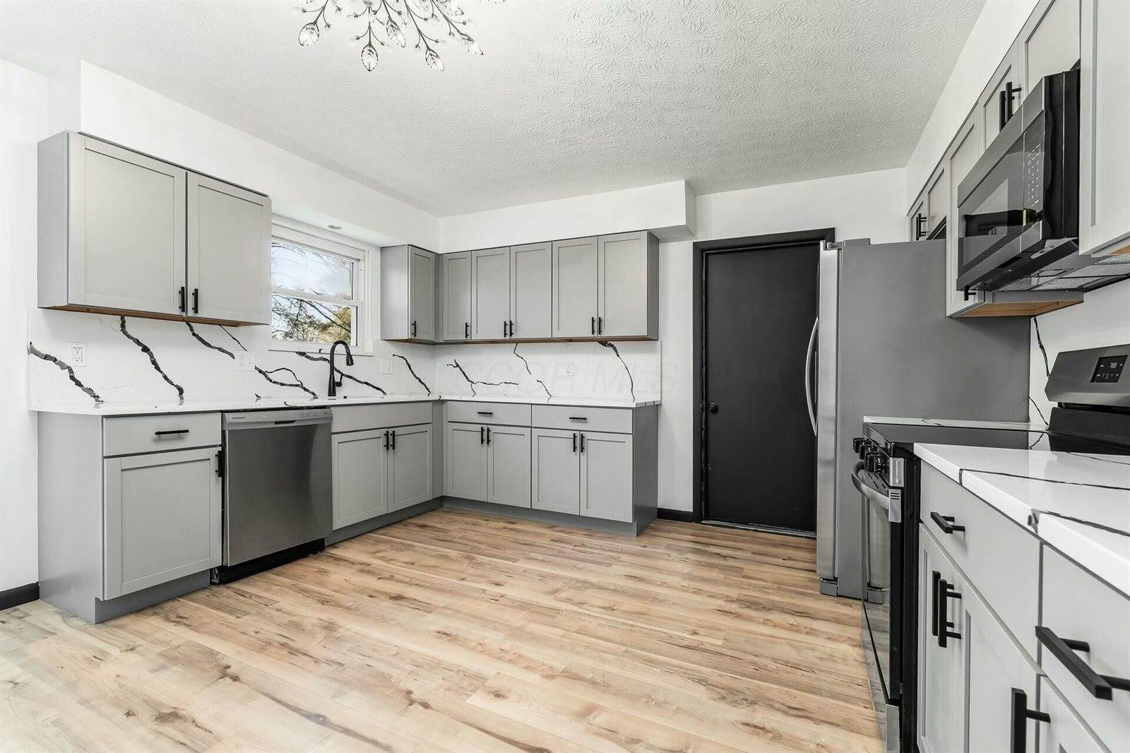 239 Chapelfield Road, Columbus, OH 43230