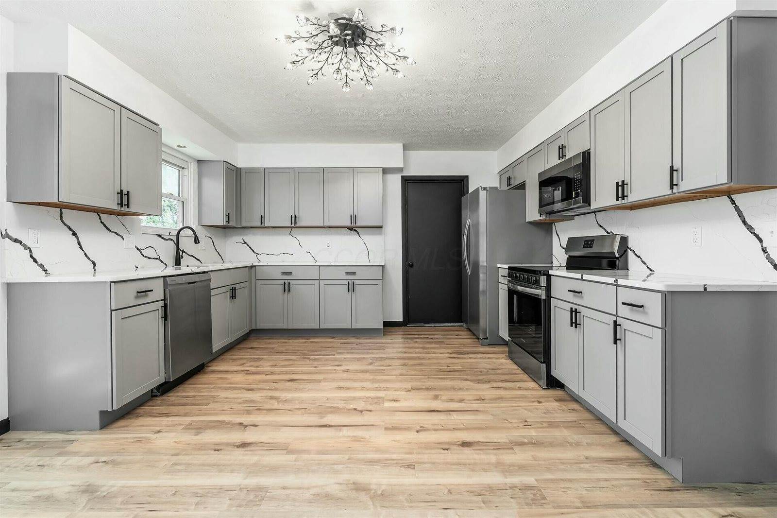 239 Chapelfield Road, Columbus, OH 43230