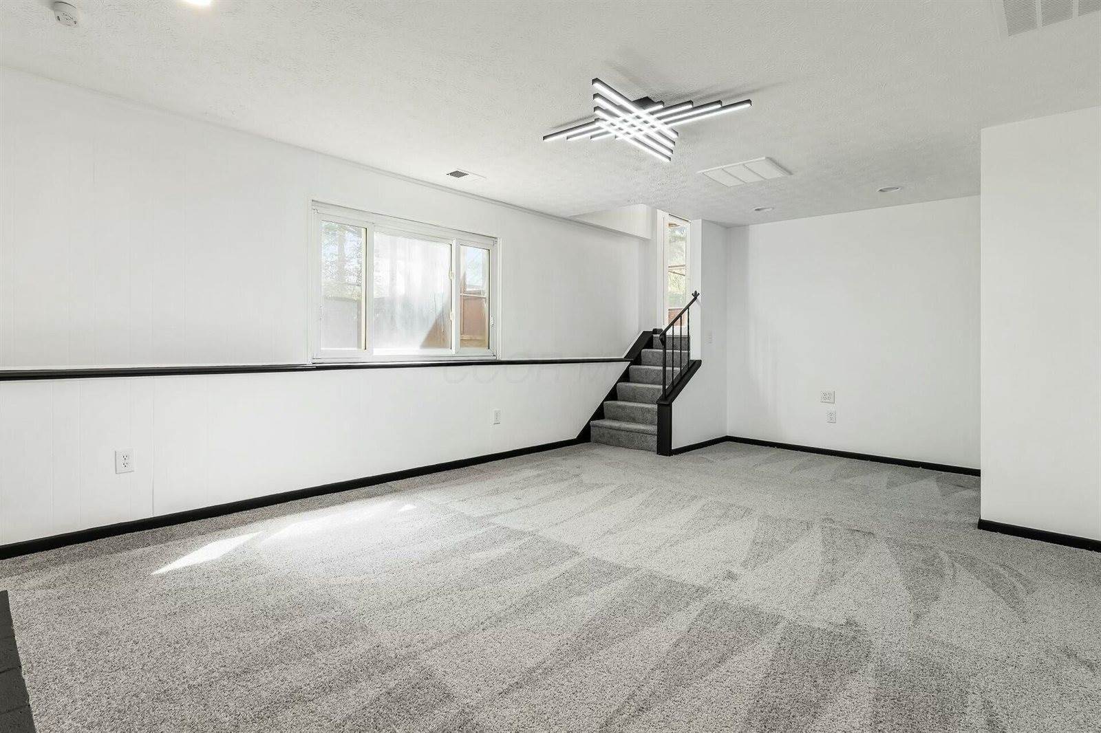 239 Chapelfield Road, Columbus, OH 43230