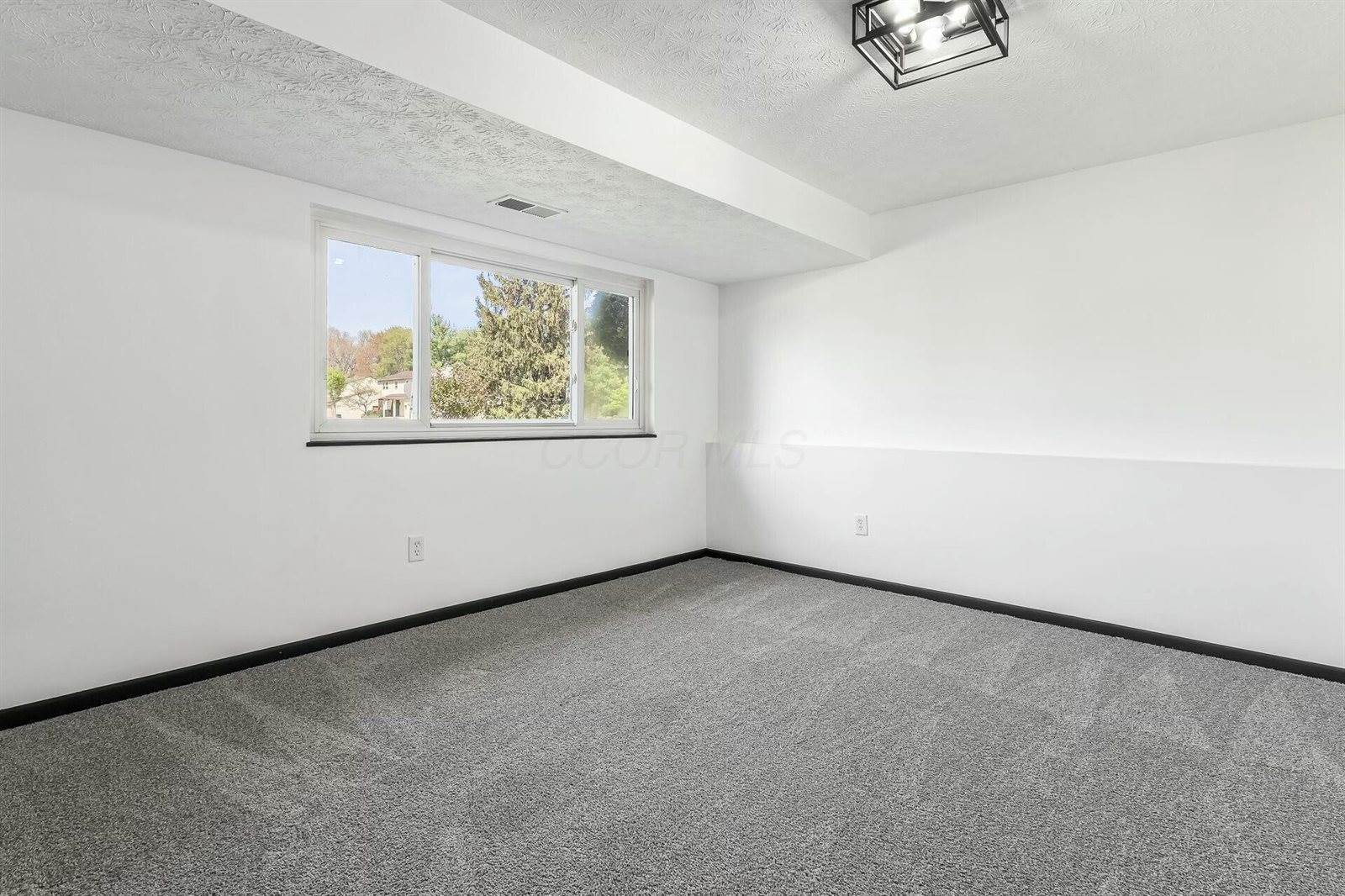 239 Chapelfield Road, Columbus, OH 43230