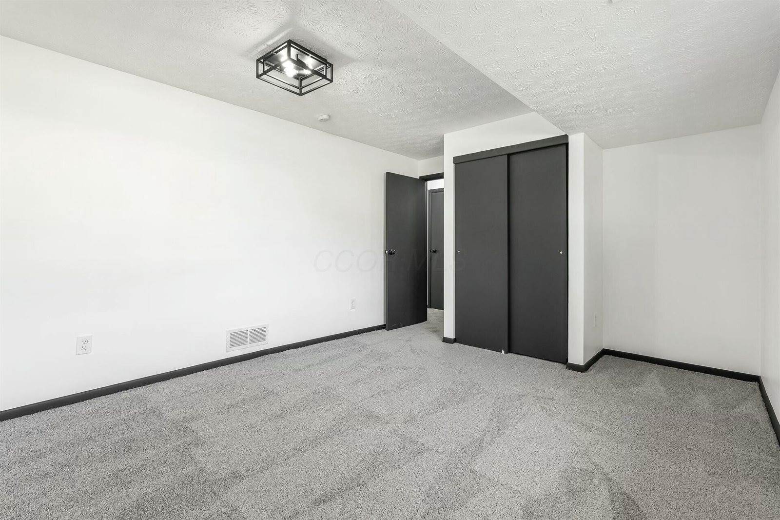 239 Chapelfield Road, Columbus, OH 43230