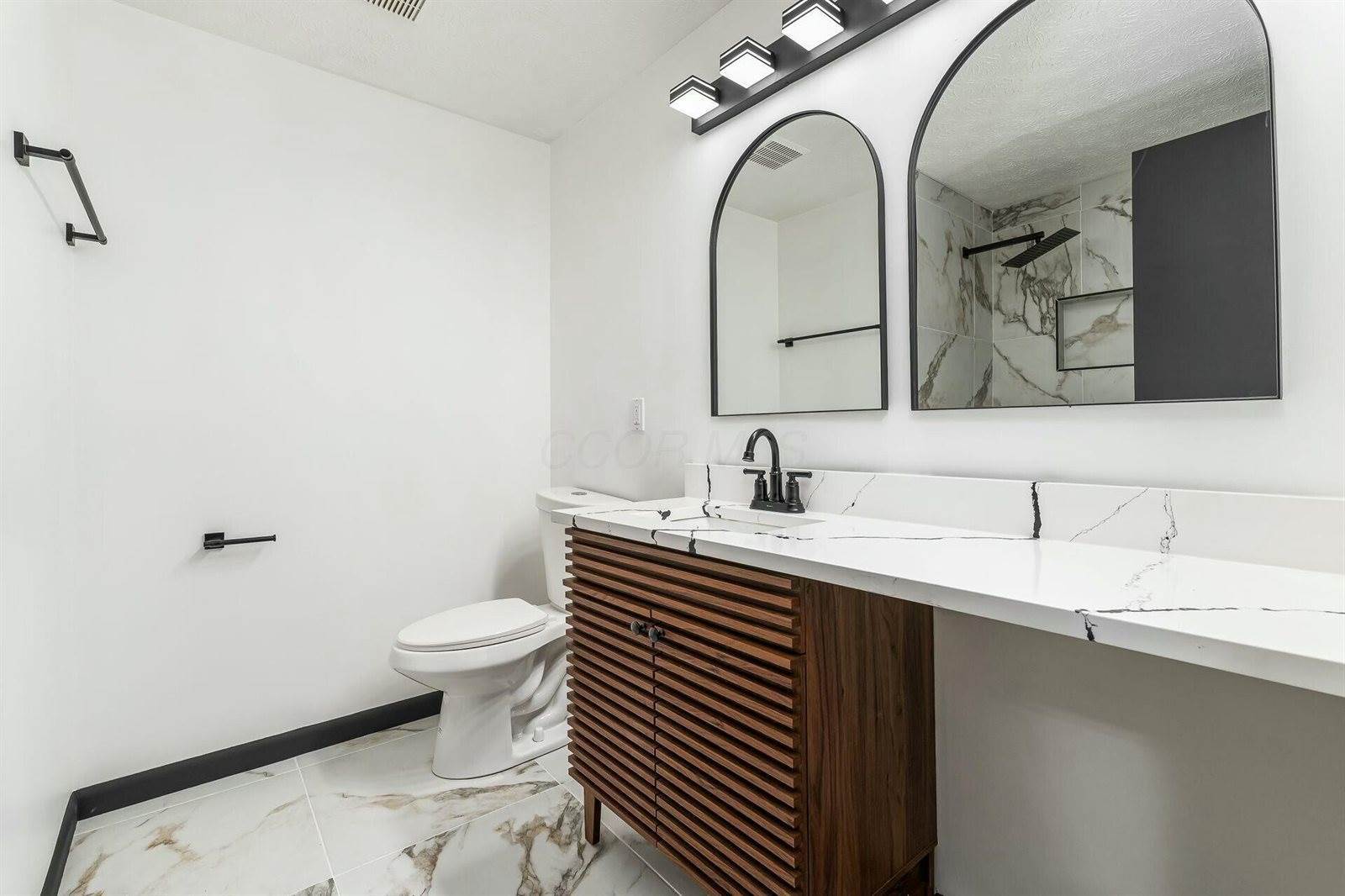 239 Chapelfield Road, Columbus, OH 43230