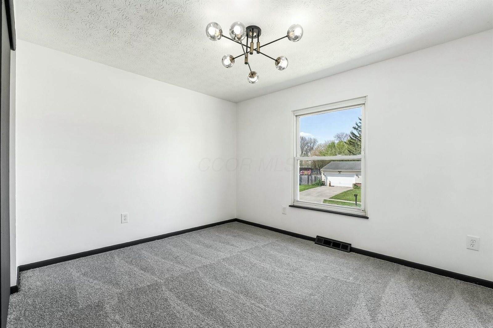 239 Chapelfield Road, Columbus, OH 43230