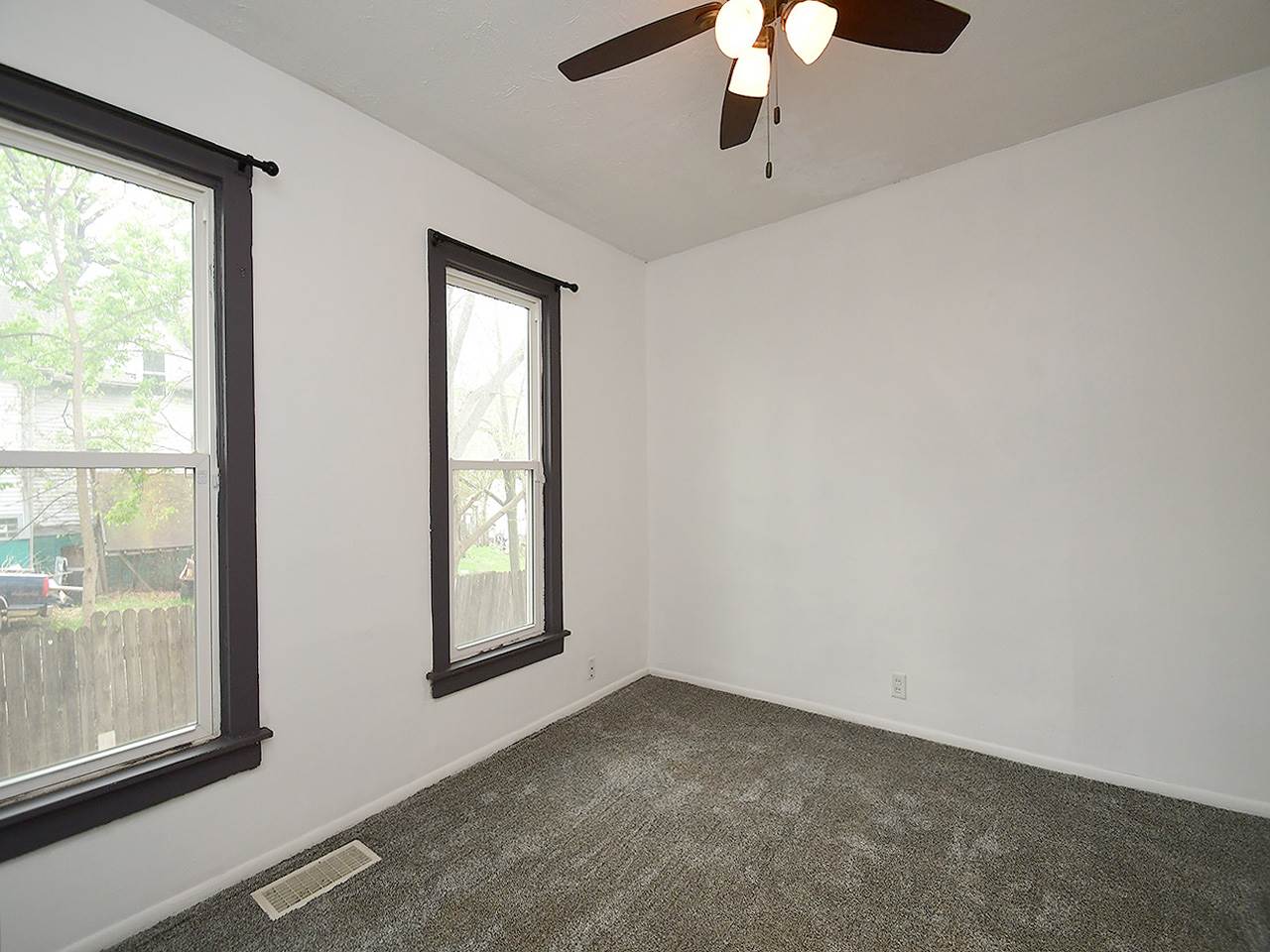 1424 South 18 Street, Omaha, NE 68108