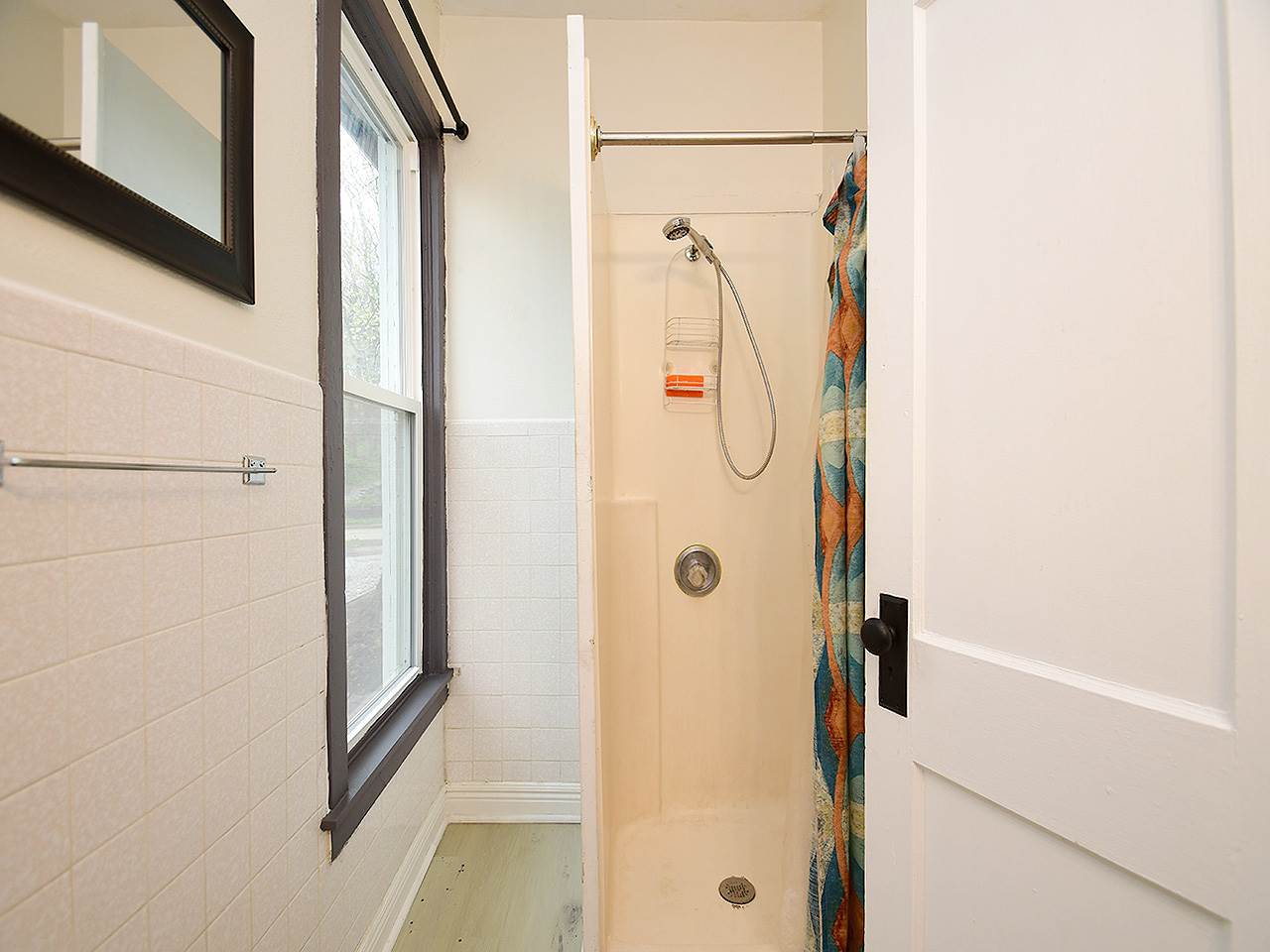 1424 South 18 Street, Omaha, NE 68108