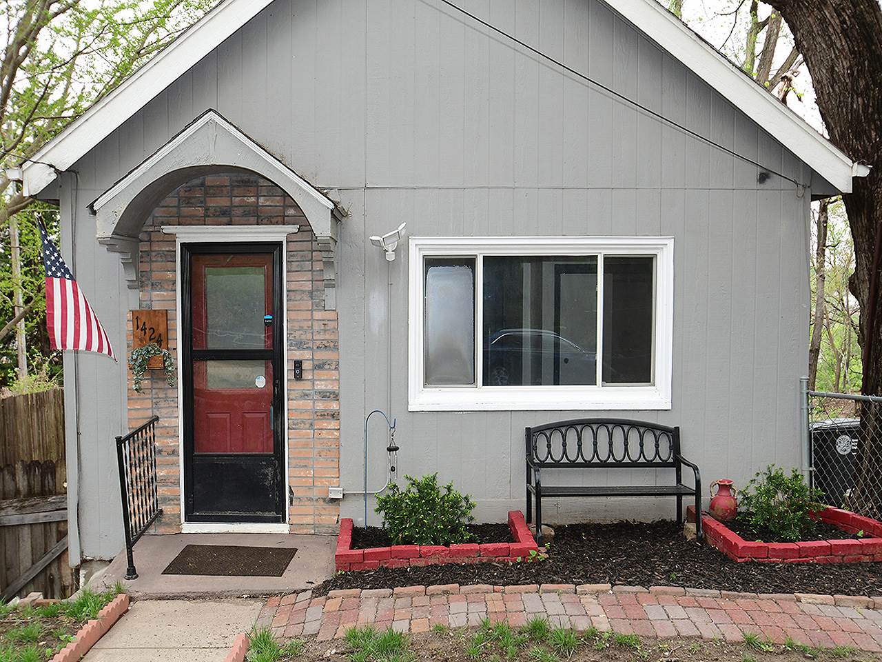 1424 South 18 Street, Omaha, NE 68108