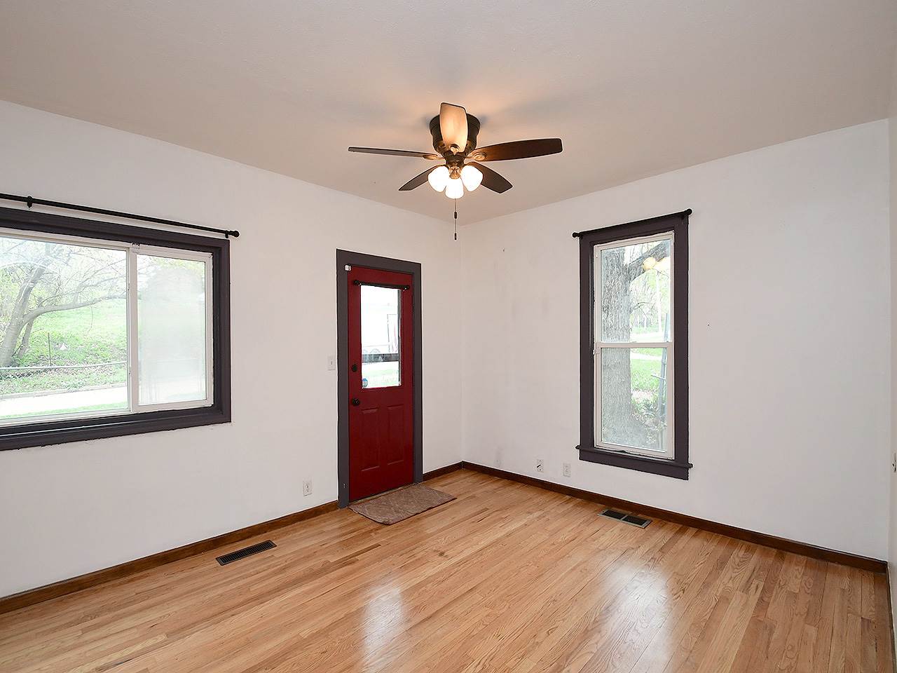 1424 South 18 Street, Omaha, NE 68108