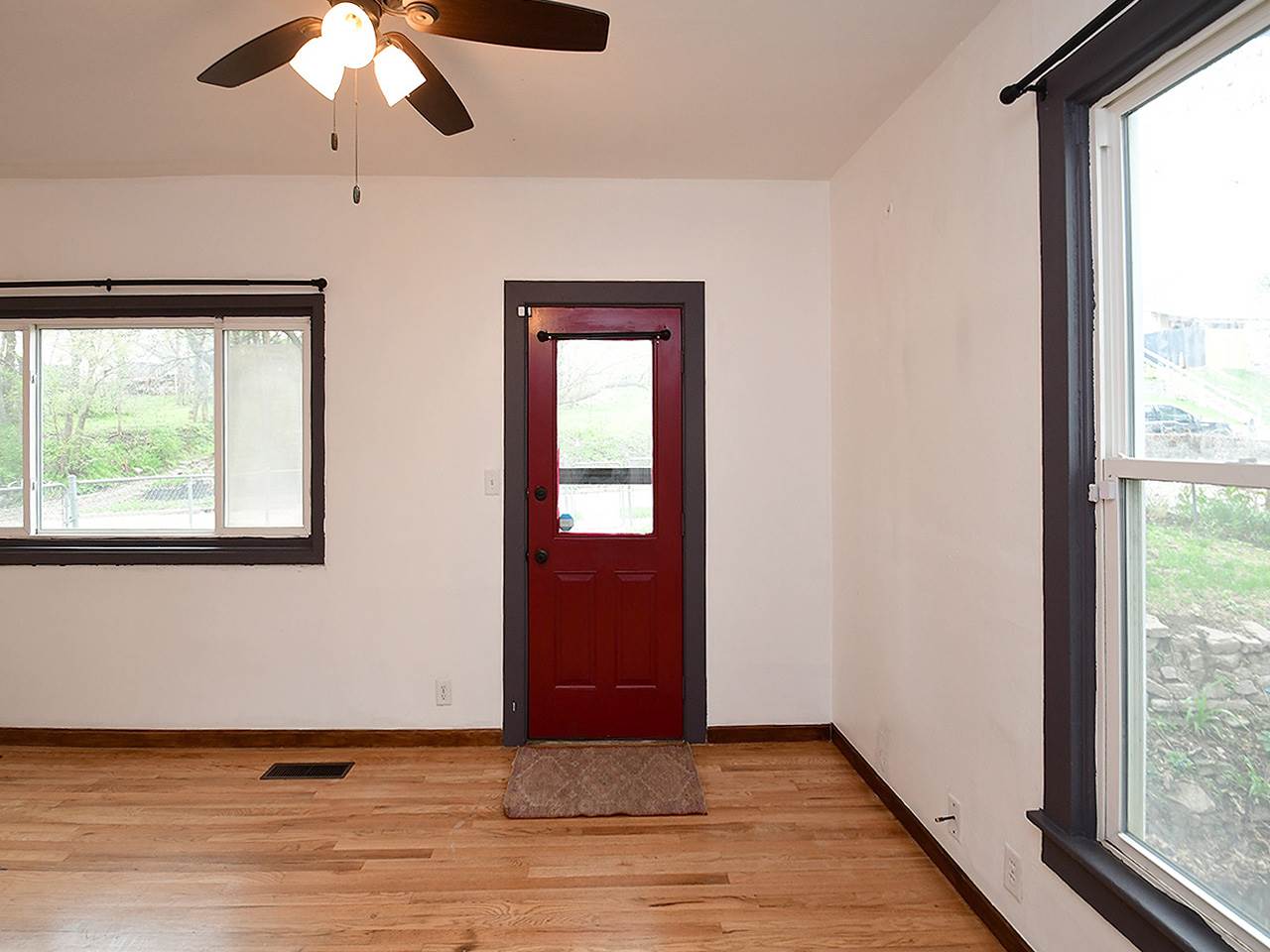 1424 South 18 Street, Omaha, NE 68108