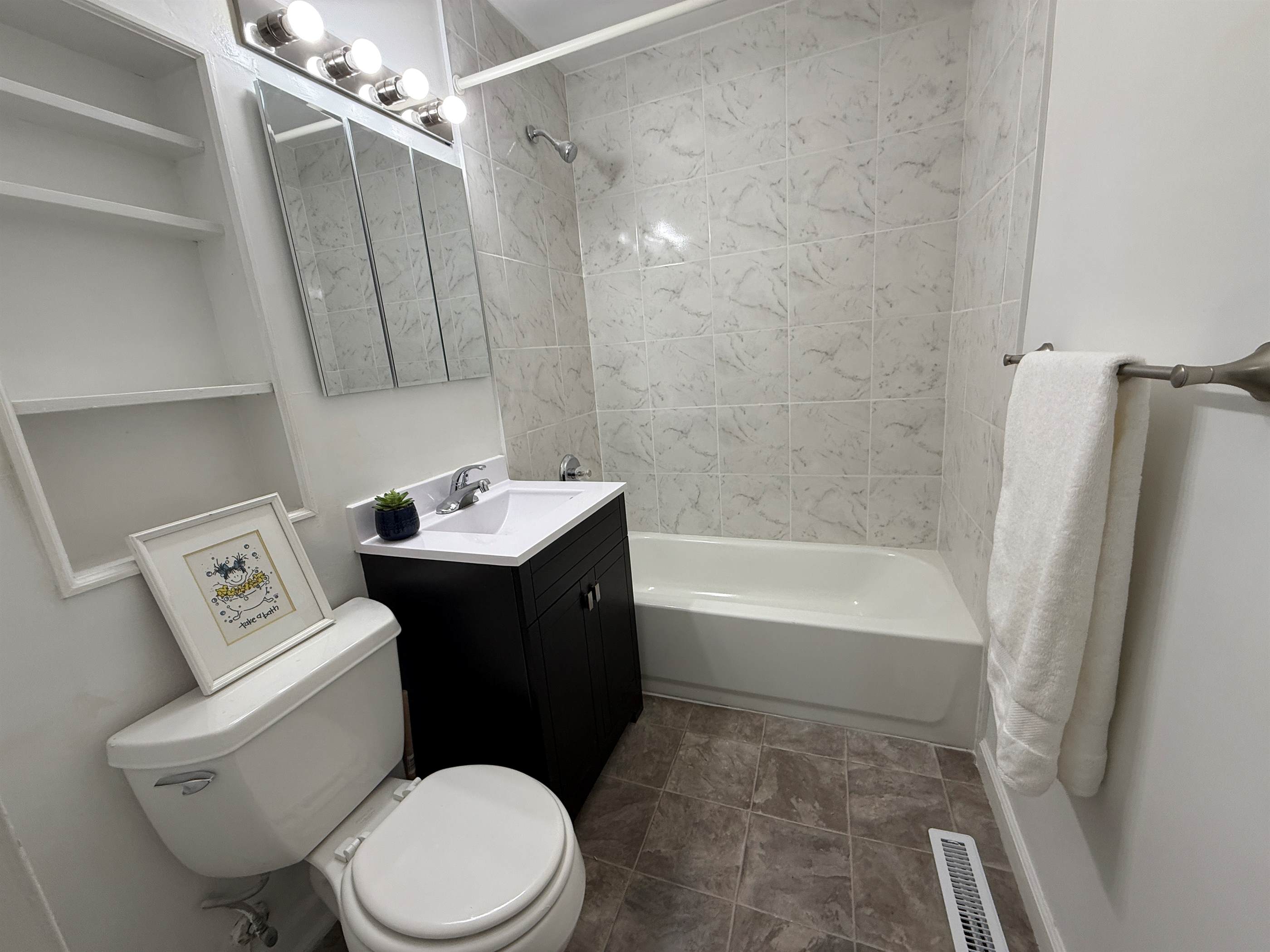 4212 SW 28th TER, Topeka, KS 66611