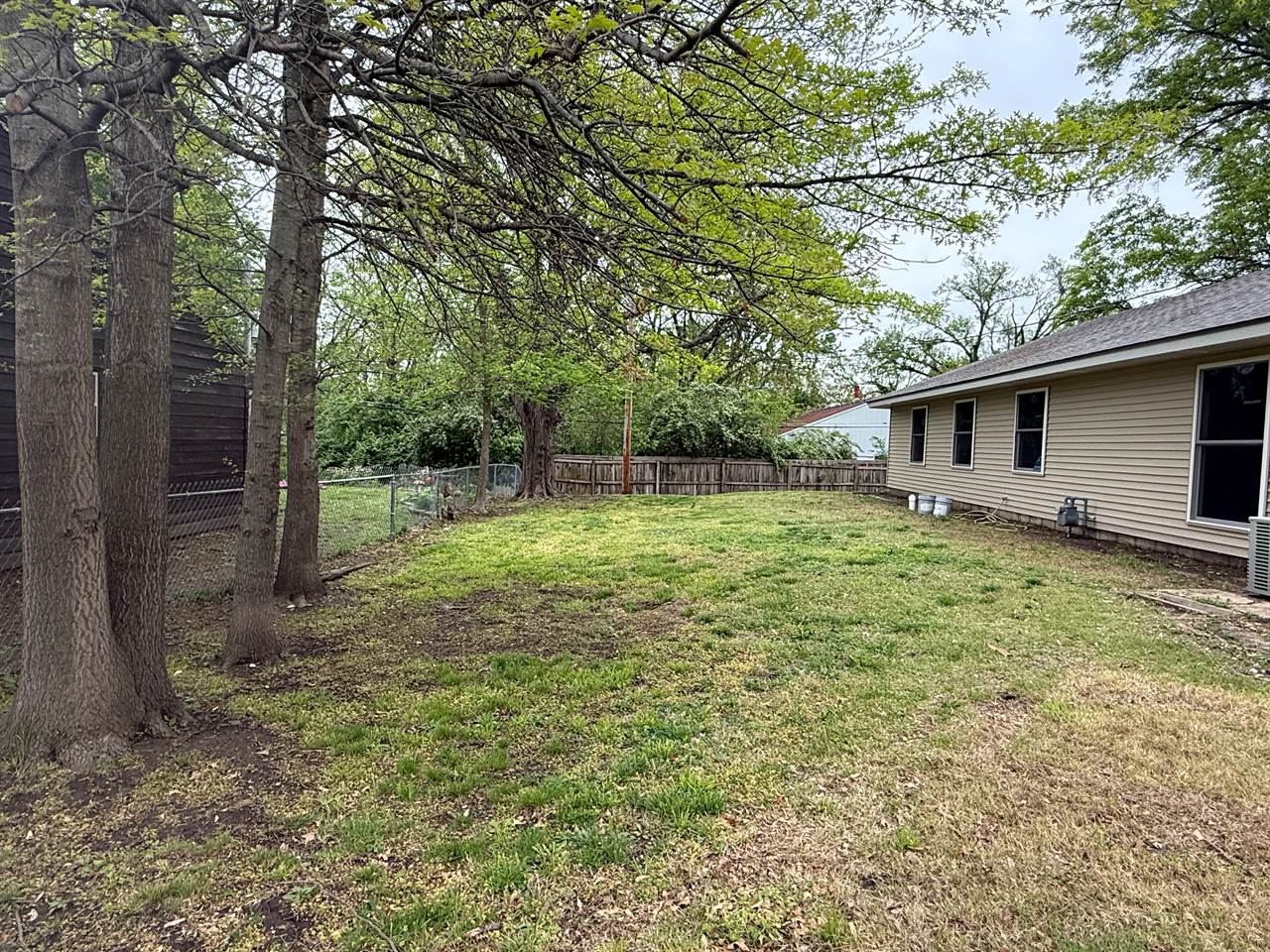 4212 SW 28th TER, Topeka, KS 66611