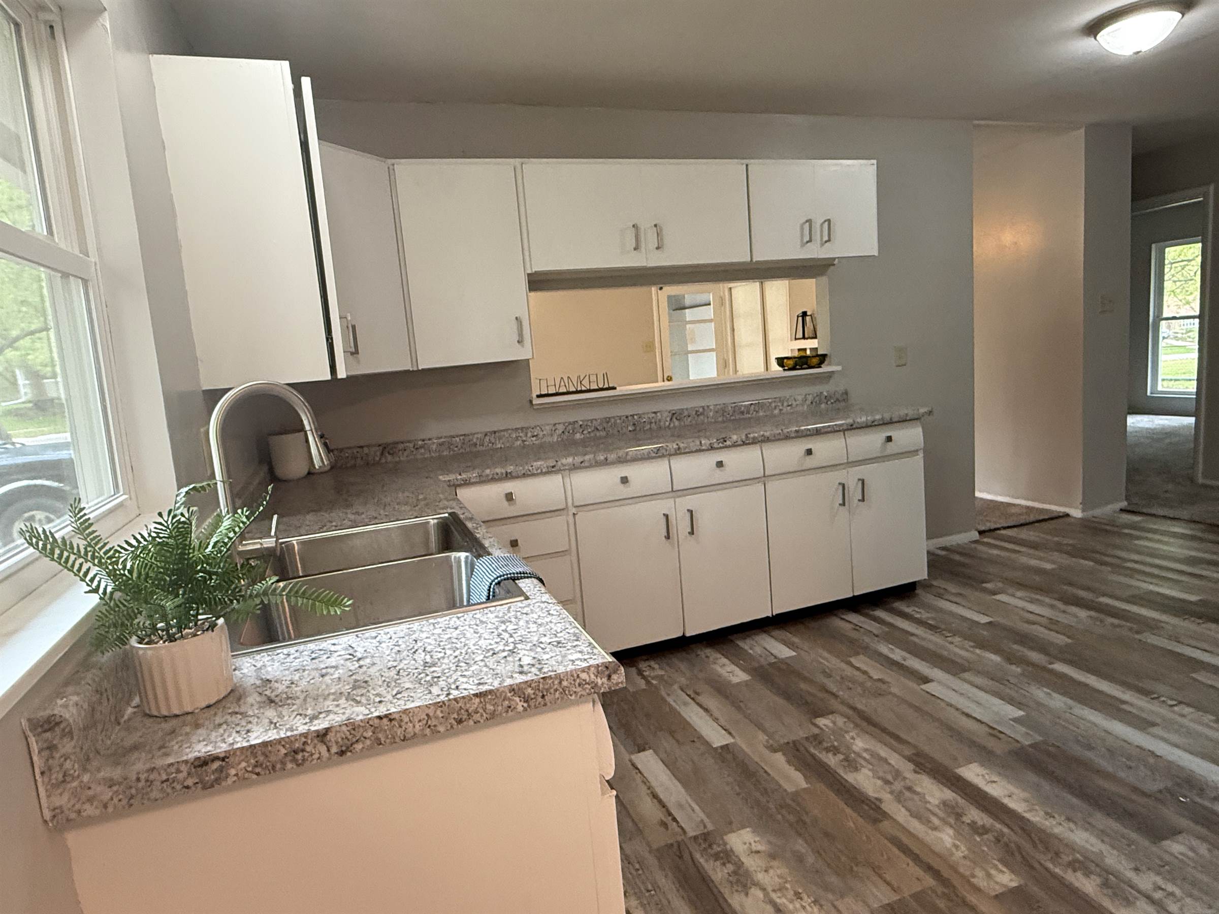 4212 SW 28th TER, Topeka, KS 66611