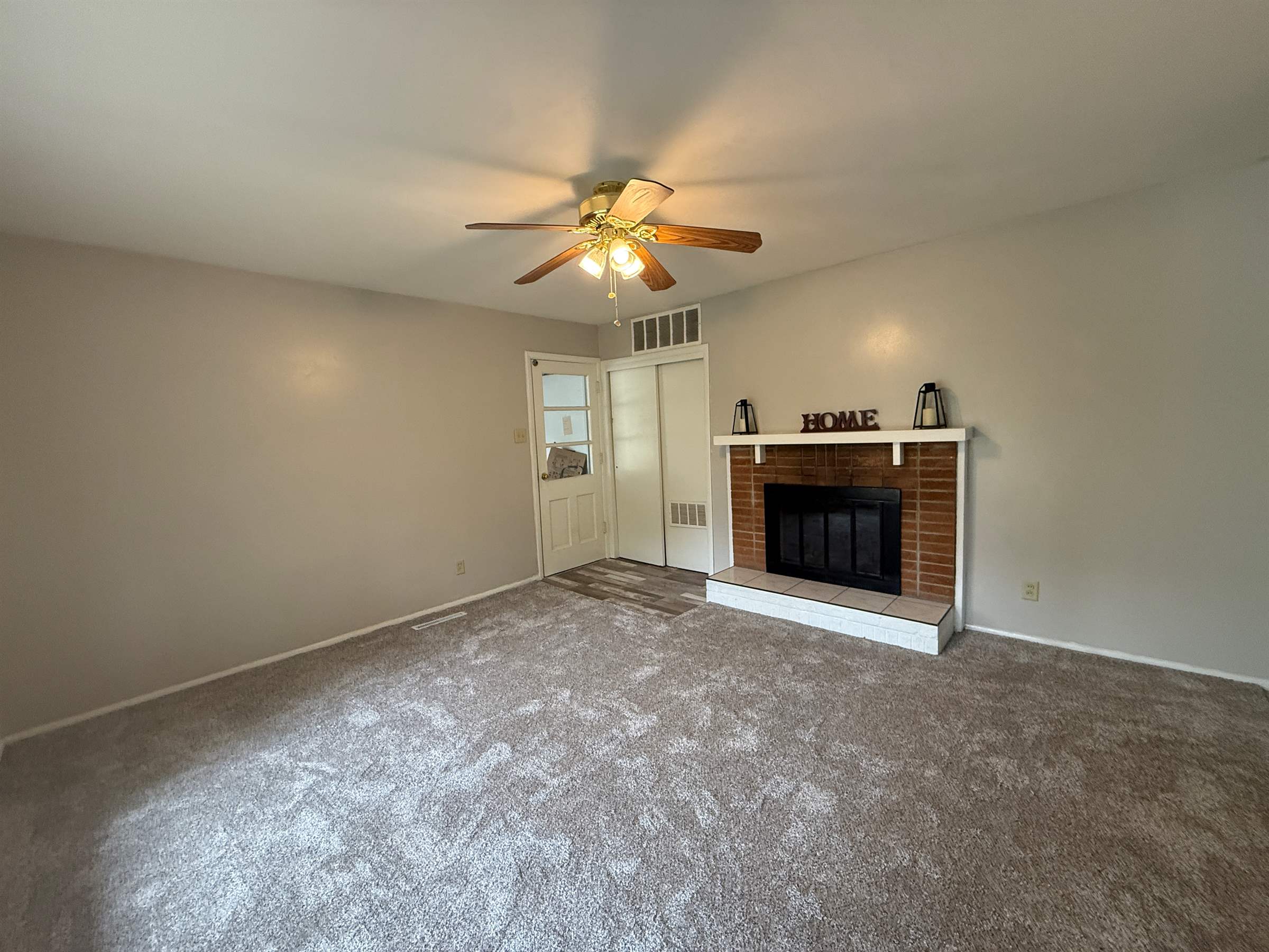 4212 SW 28th TER, Topeka, KS 66611