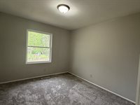 4212 SW 28th TER, Topeka, KS 66611