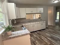 4212 SW 28th TER, Topeka, KS 66611