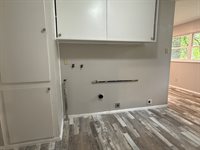 4212 SW 28th TER, Topeka, KS 66611