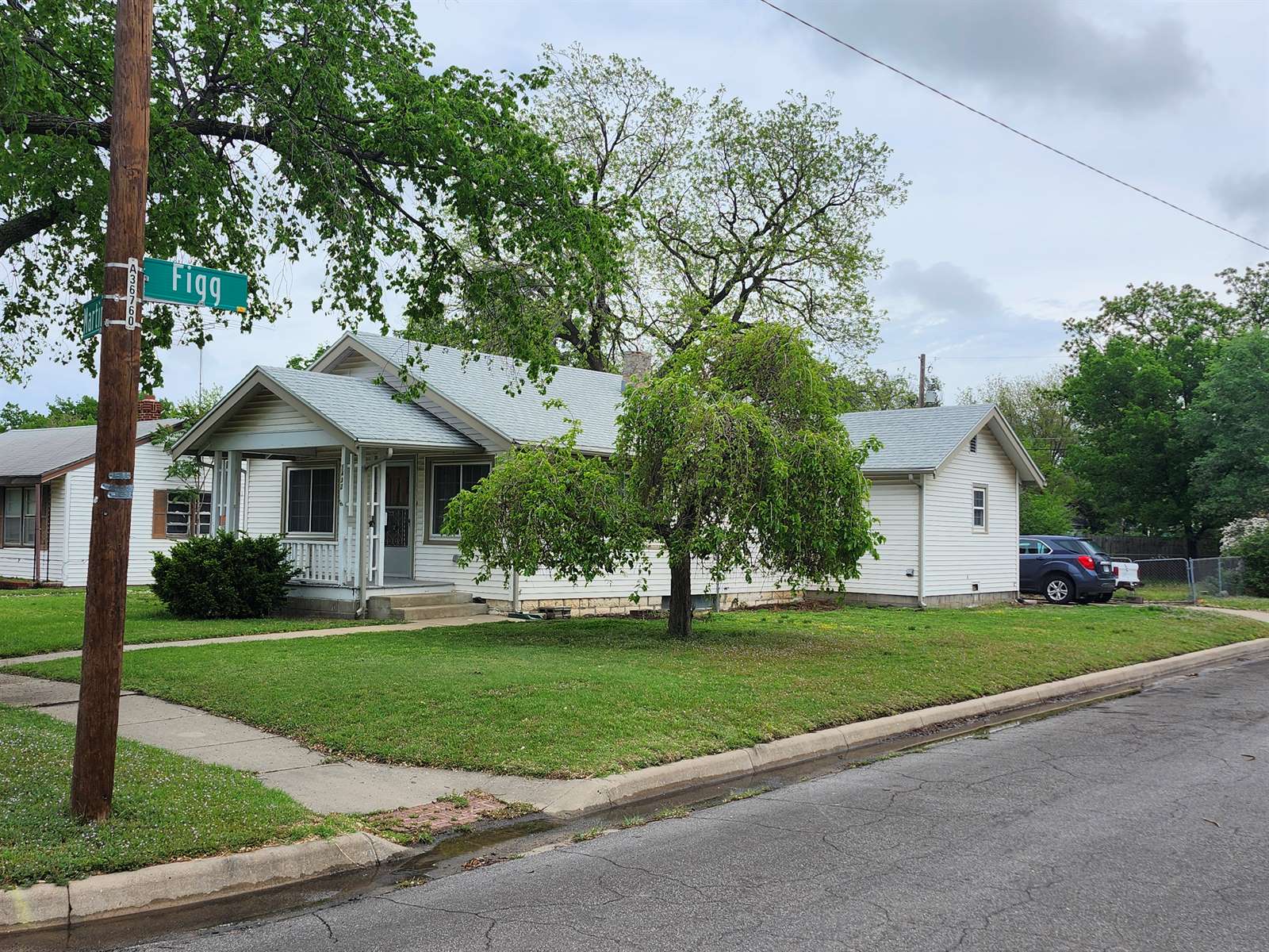 1432 South Martinson St, Wichita, KS 67213