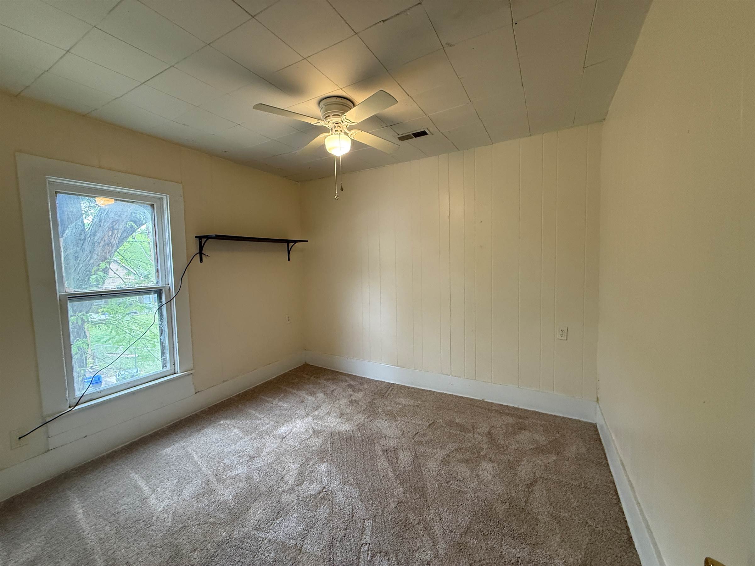 2306 SW Duane St, Topeka, KS 66608