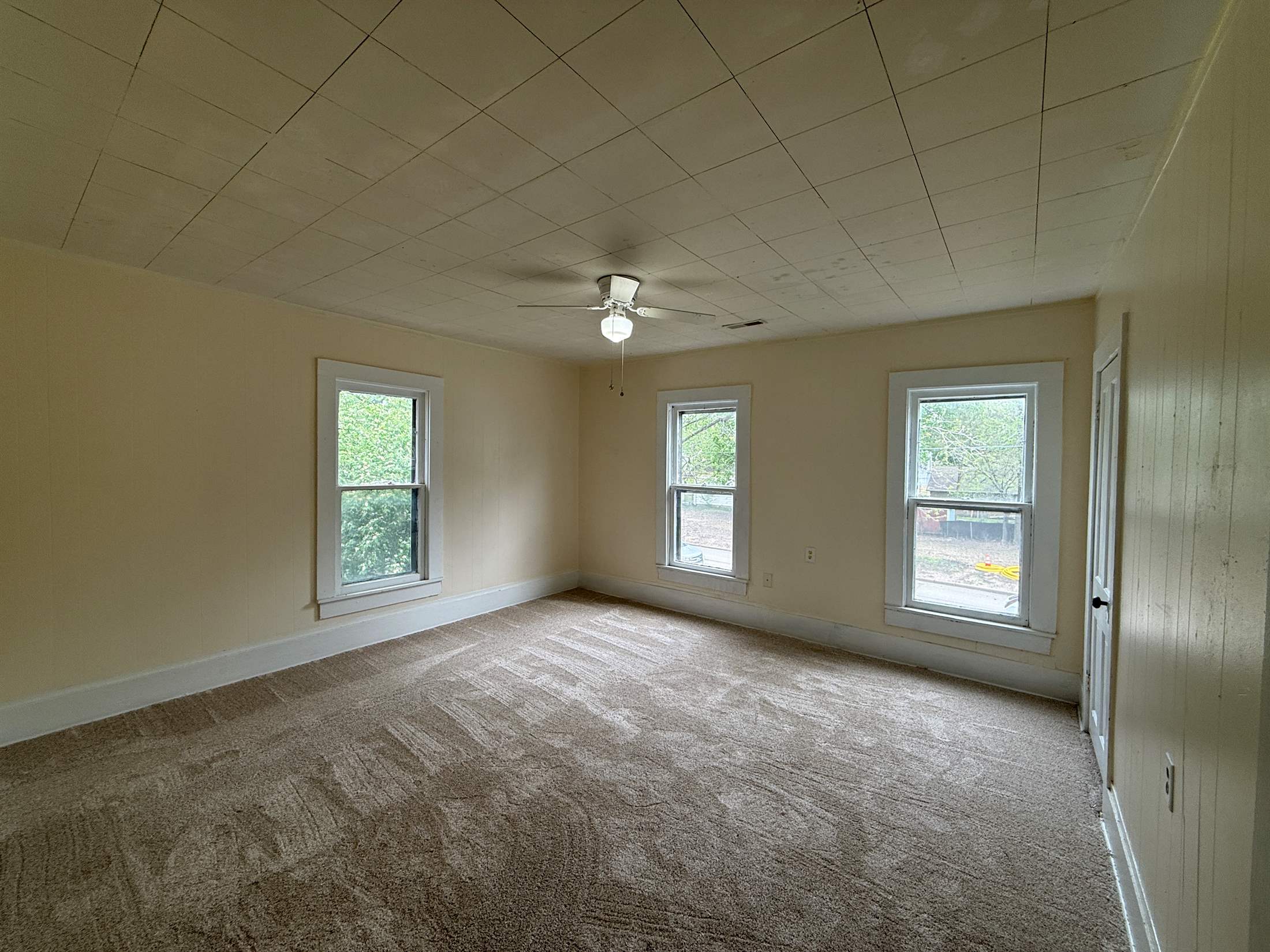 2306 SW Duane St, Topeka, KS 66608