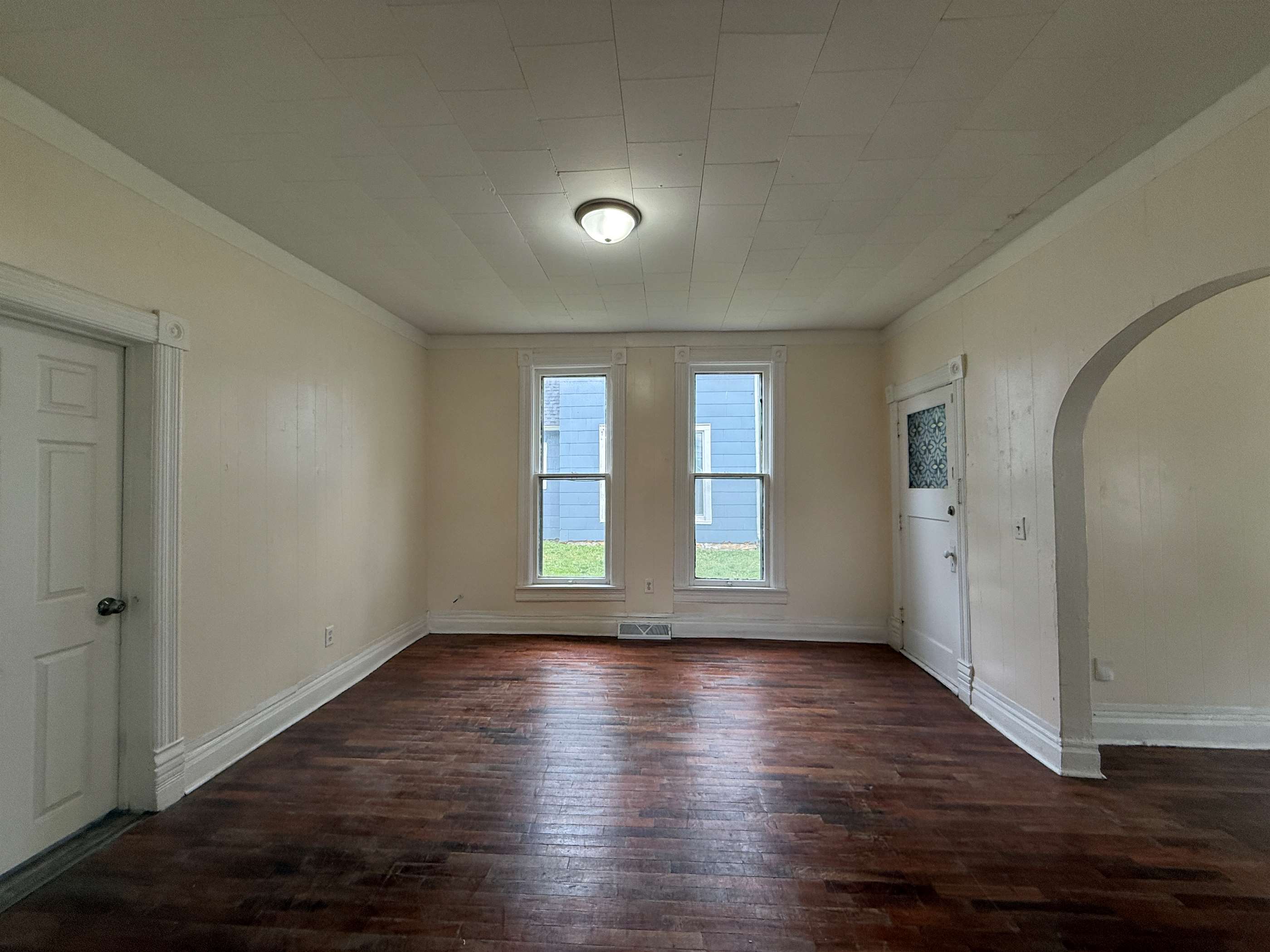 2306 SW Duane St, Topeka, KS 66608