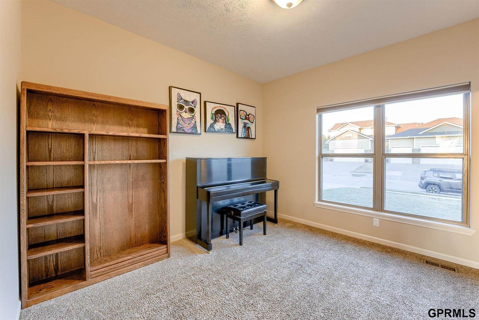 6104 South 193 Street, Omaha, NE 68135