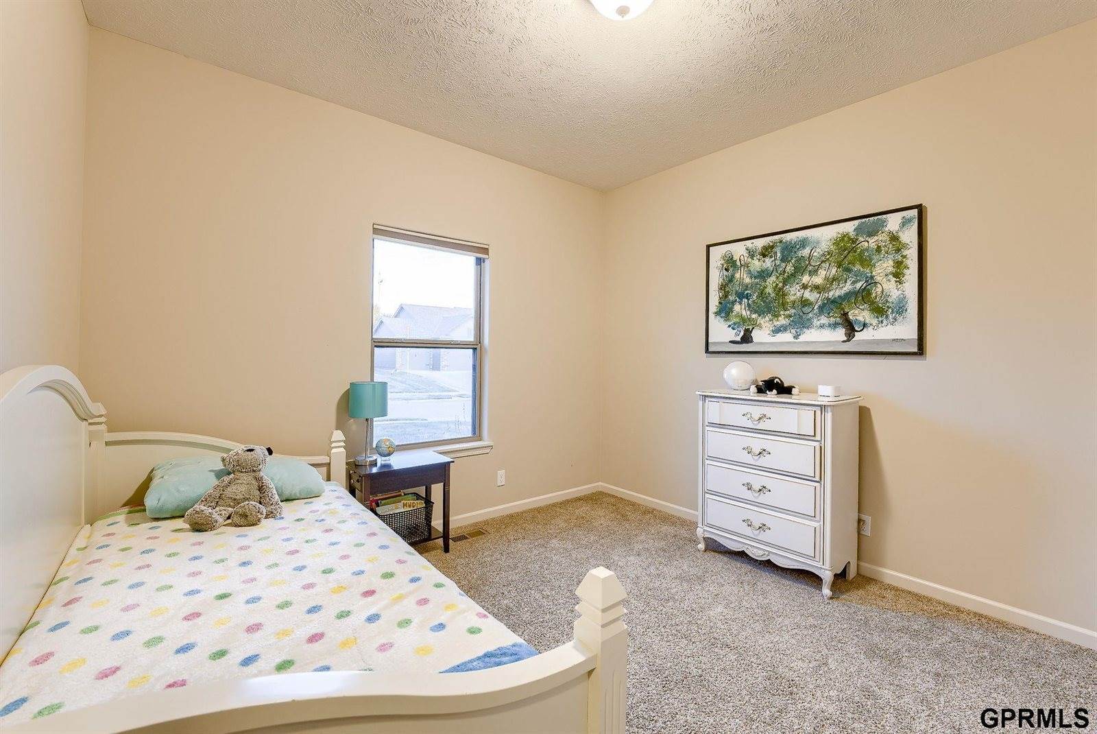 6104 South 193 Street, Omaha, NE 68135