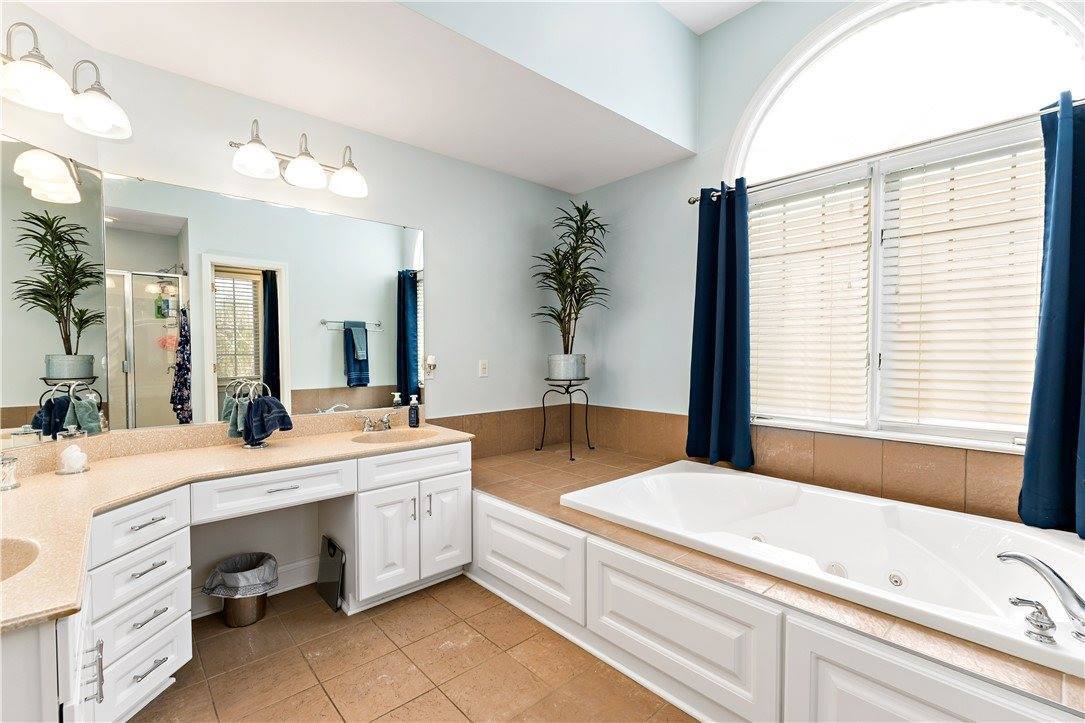 137 Bittersweet Circle, Peters Township, PA 15367