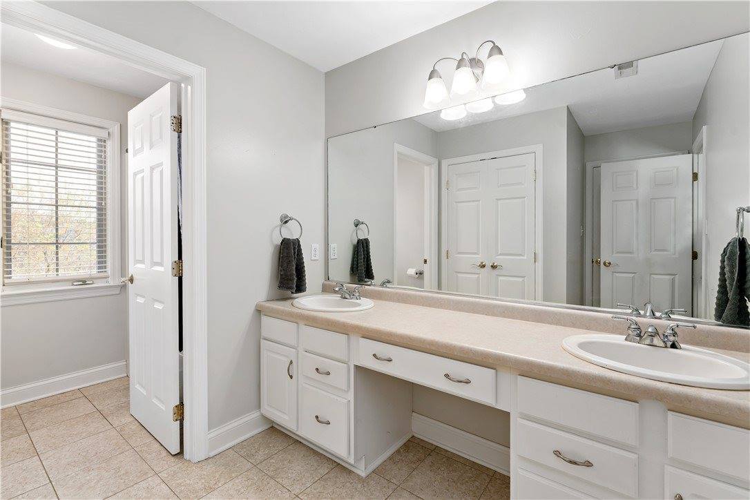 137 Bittersweet Circle, Peters Township, PA 15367